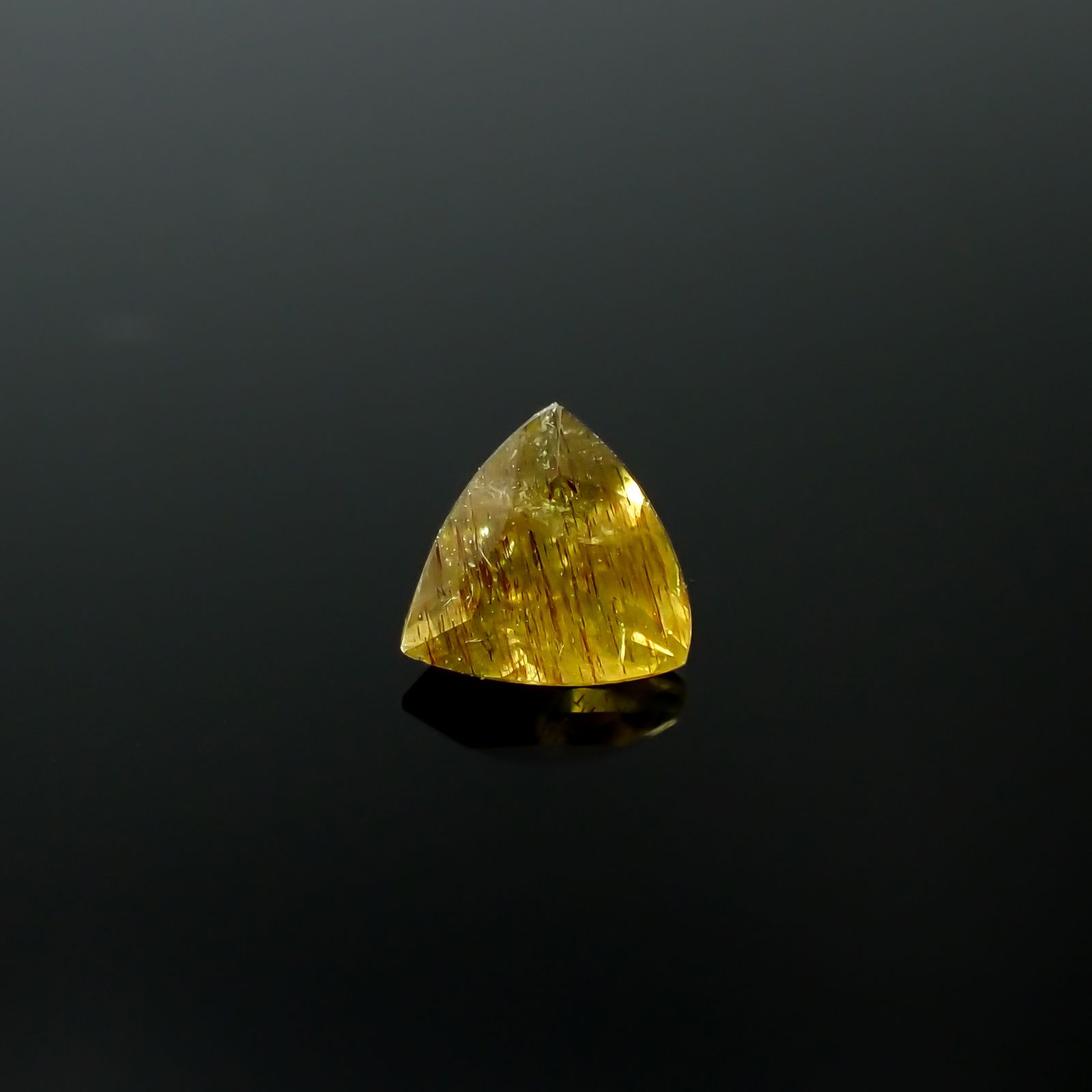 ウィレマイト アメリカ・ニュージャージー州産 0.37ct[240326386]4.2x4.2mm前後