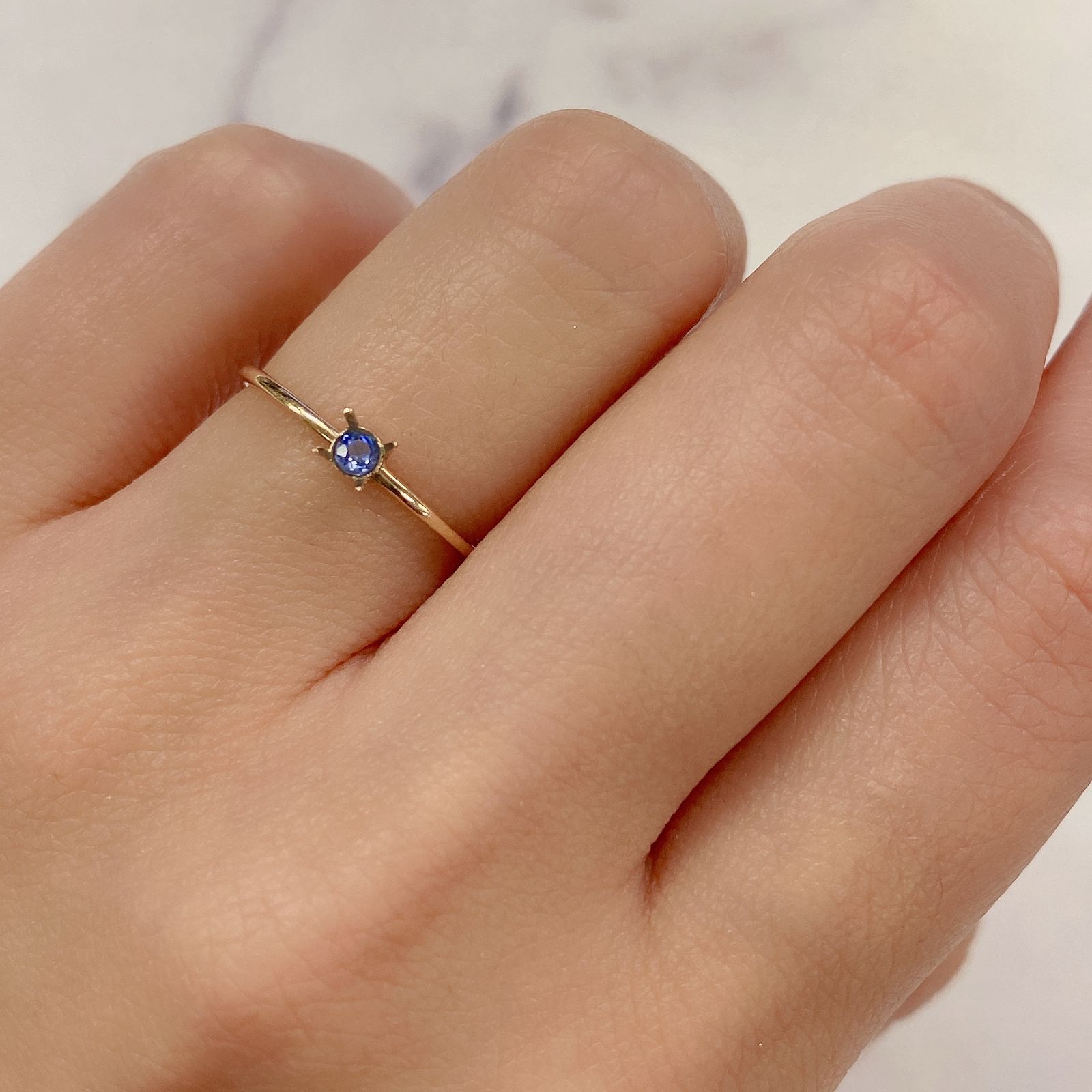 ベニトアイト(宝石名ベニトアイト) アメリカ・カリフォルニア産 0.069ct 識別済[20129033]2.3×2.3mm前後