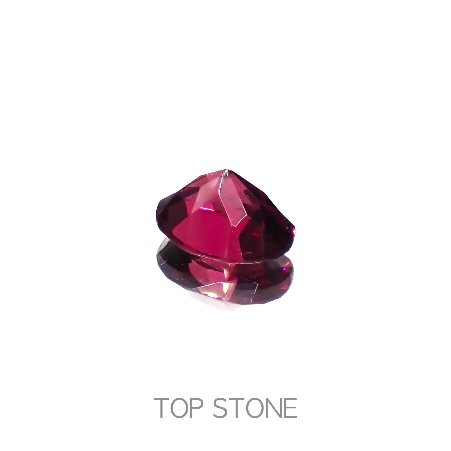 ロードライトガーネット(宝石名ロードライト・ガーネット)ブラジル産 1.74ct 識別済[230220395]8.3x6.3mm前後