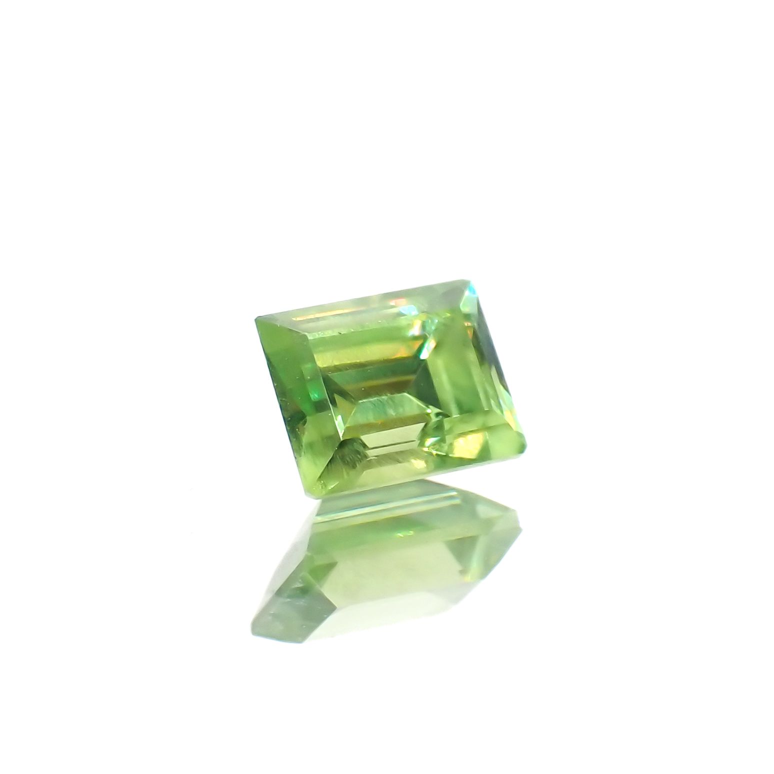 デマントイドガーネット ロシア産 0.30ct[231023657]4x3.1mm前後