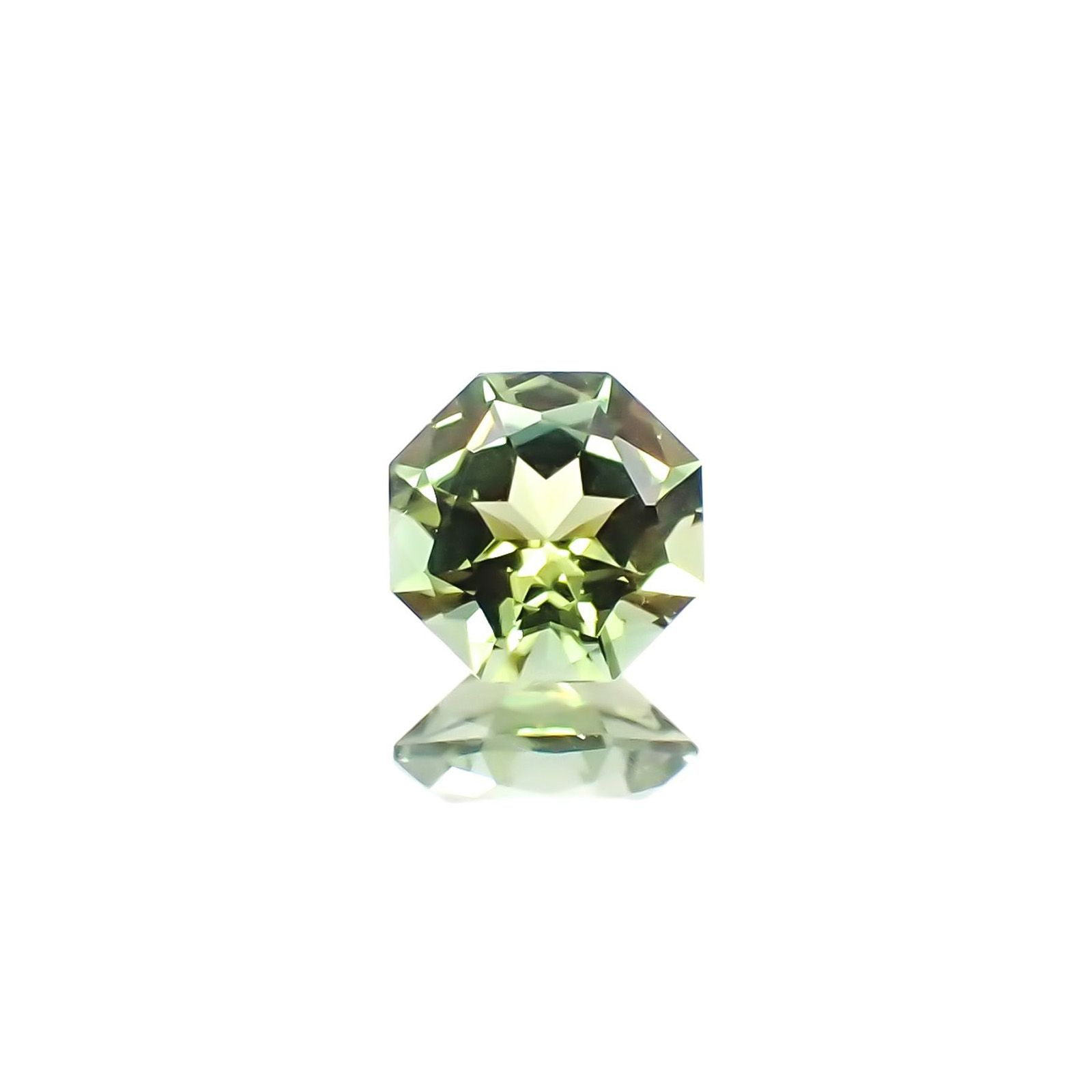 ◇オクタゴンカット◇グリーントルマリン(宝石名グリーン・トルマリン)ブラジル産 識別済 0.47ct / 5x5mm前後 [231124201]