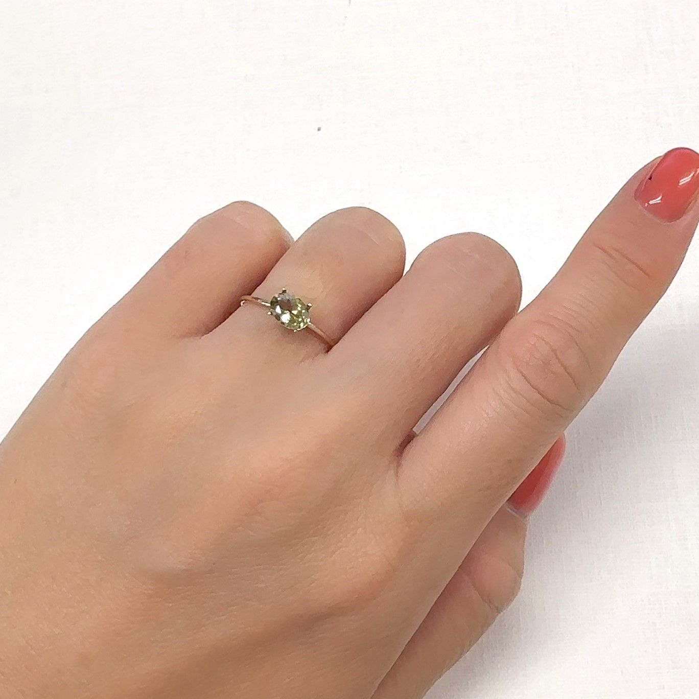 イエロートルマリン ブラジル産 0.72ct[240929020]6.7x4.9mm前後