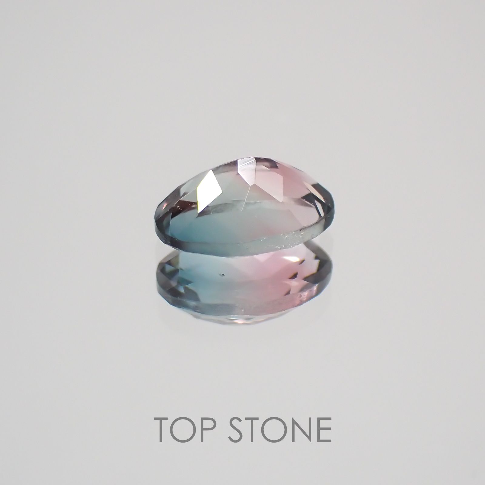 バイカラートルマリン ブラジル・アフリカ産 ルース 0.48ct[210410456]6.1×4.1mm前後