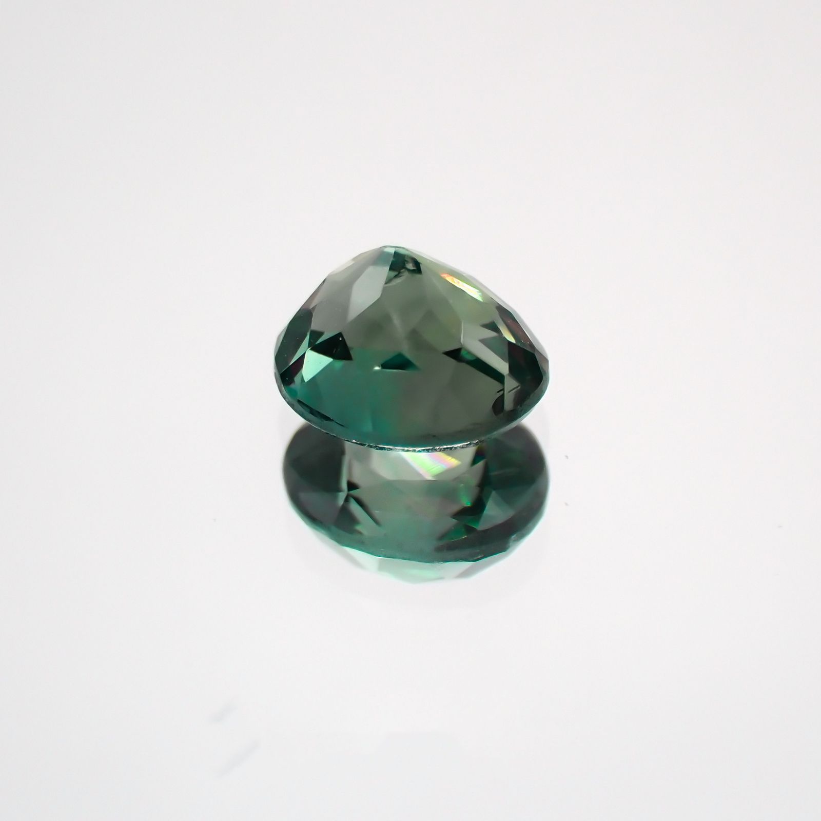 アレキサンドライト ブラジル産 ルース 0.58ct[210310315]5.1×4.4mm前後