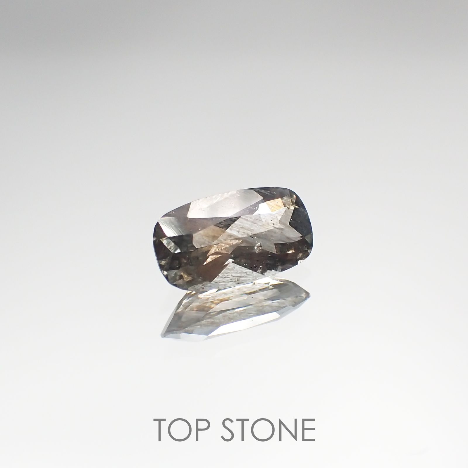 アベンチュリンアクアマリン(宝石名アクアマリン) ナイジェリア産 1.03ct 識別済[210712976]8.9×5.1mm前後