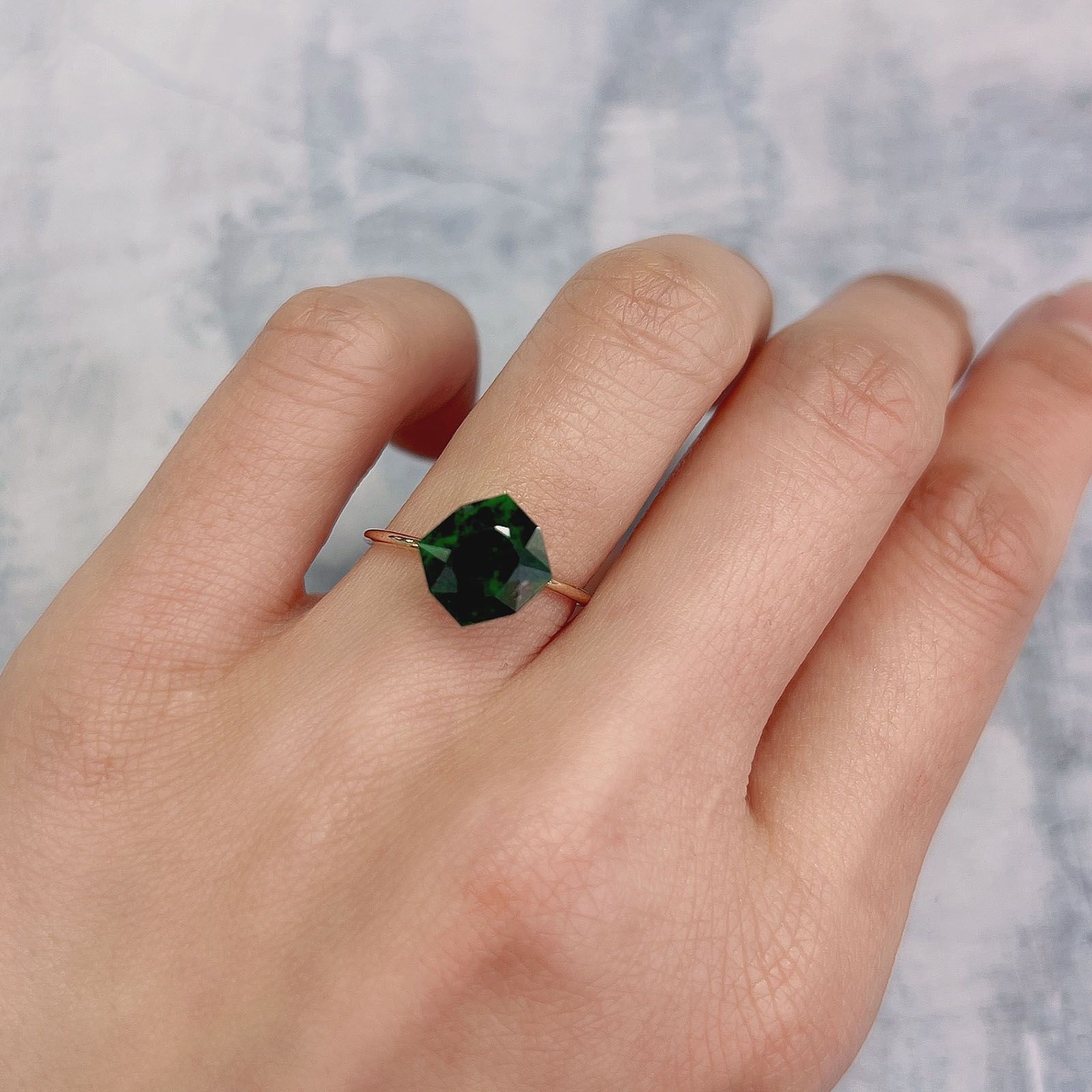 モーシッシ(宝石名マウシットシット) ビルマ産 2.08ct 識別済[20128747]8.6×8.6mm前後