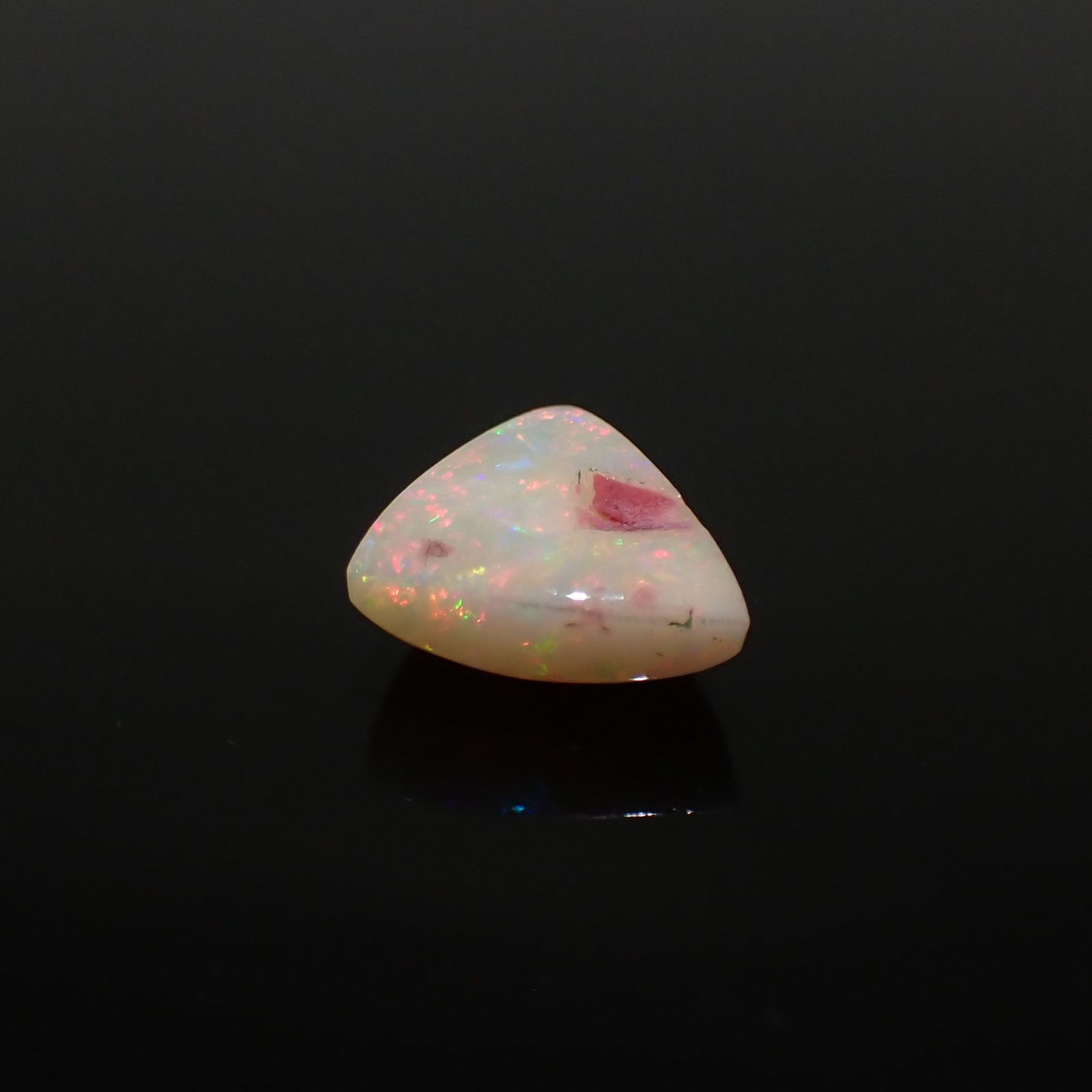 エチオピアオパール(宝石名オパール)エチオピア産 4.189ct ソ付(彩珠)[230722822]13.4x12.7mm前後