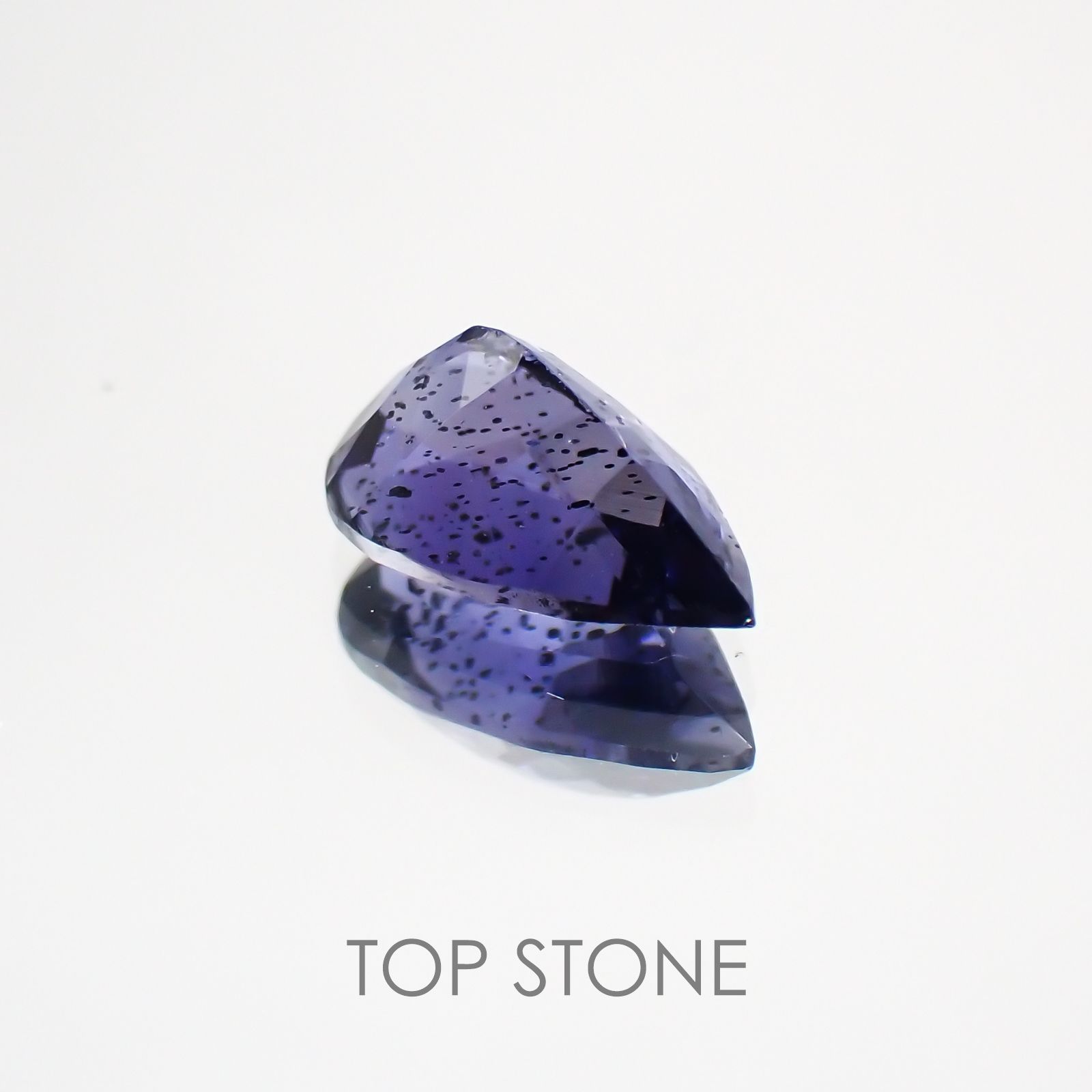 アイオライトサンストーン ブラジル・インド産 ルース 0.7ct[210310440]8×5mm前後