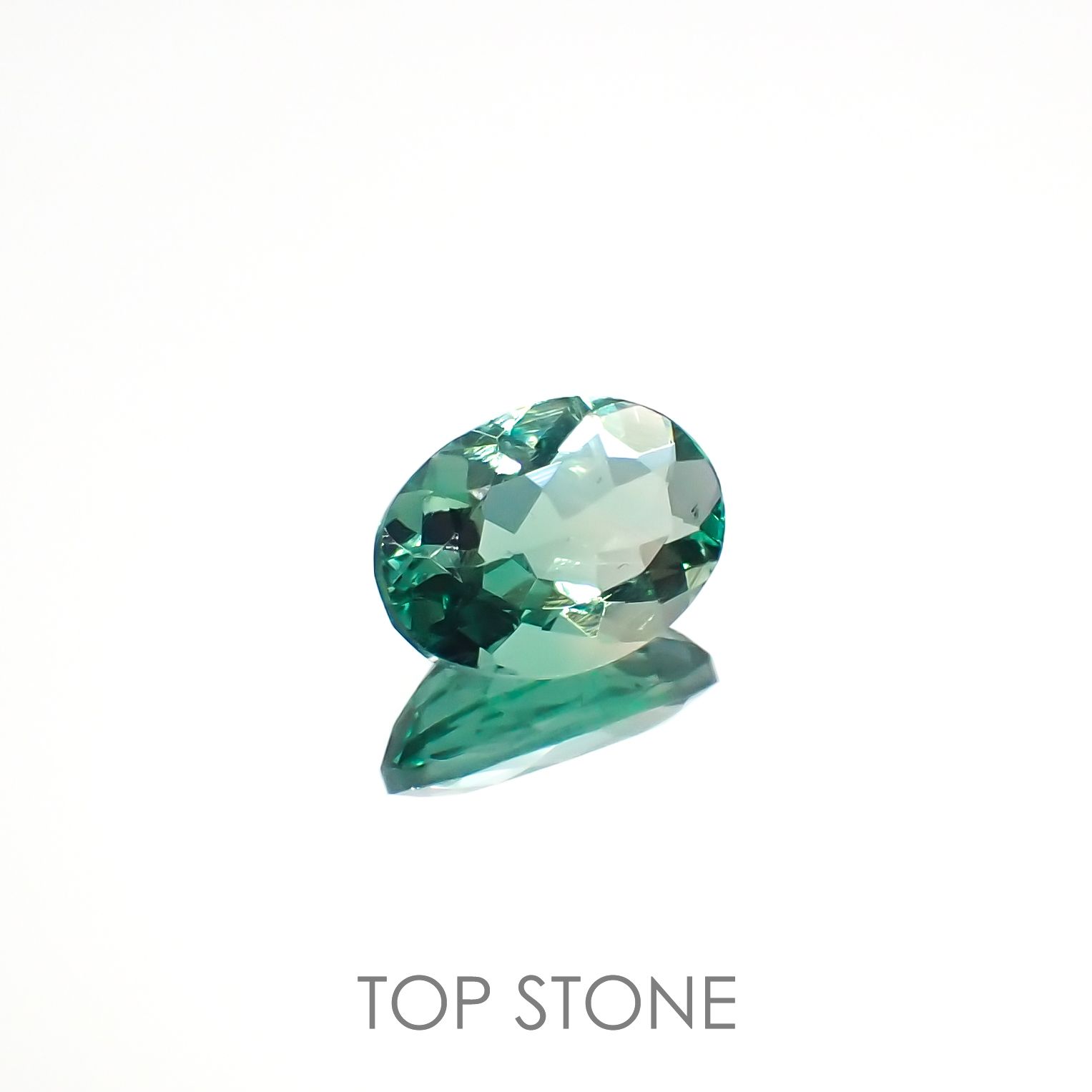 フローライト フルオレッセンス イギリス・ロジャリー鉱山産 3.35ct[220716920]11.6x8.2mm前後