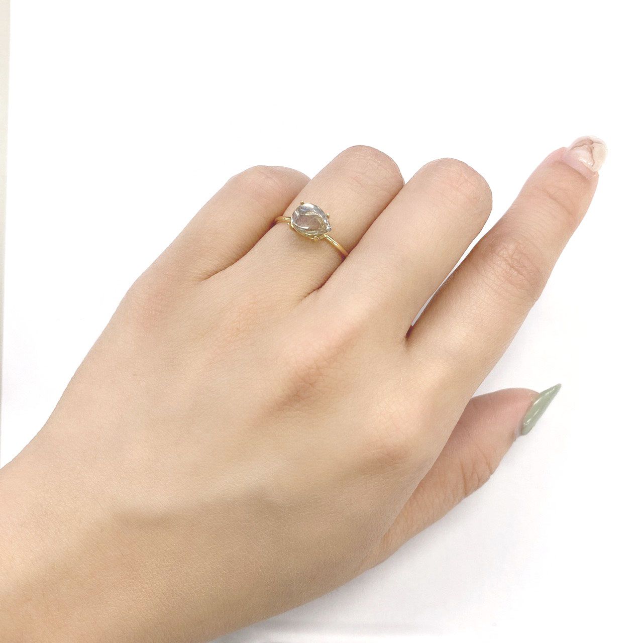 ティンカーベルクォーツ ブラジル産 ルース 1.25ct[210410490]8.1×5.7mm前後