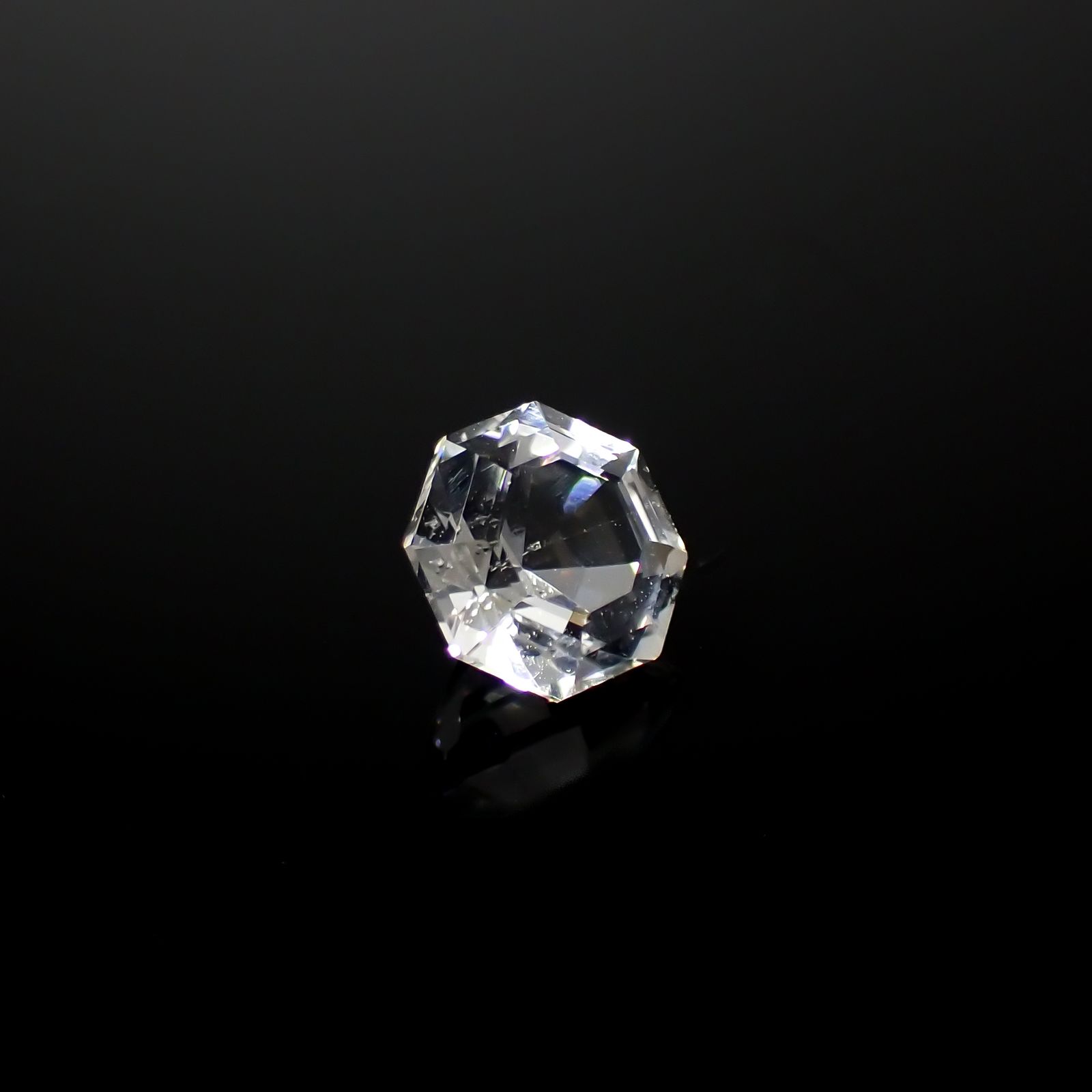 ◇オクタゴンカット◇レムリアンシードクリスタル(保証シール付き) ブラジル産 1.43ct[240326843]7.1x7.1mm前後