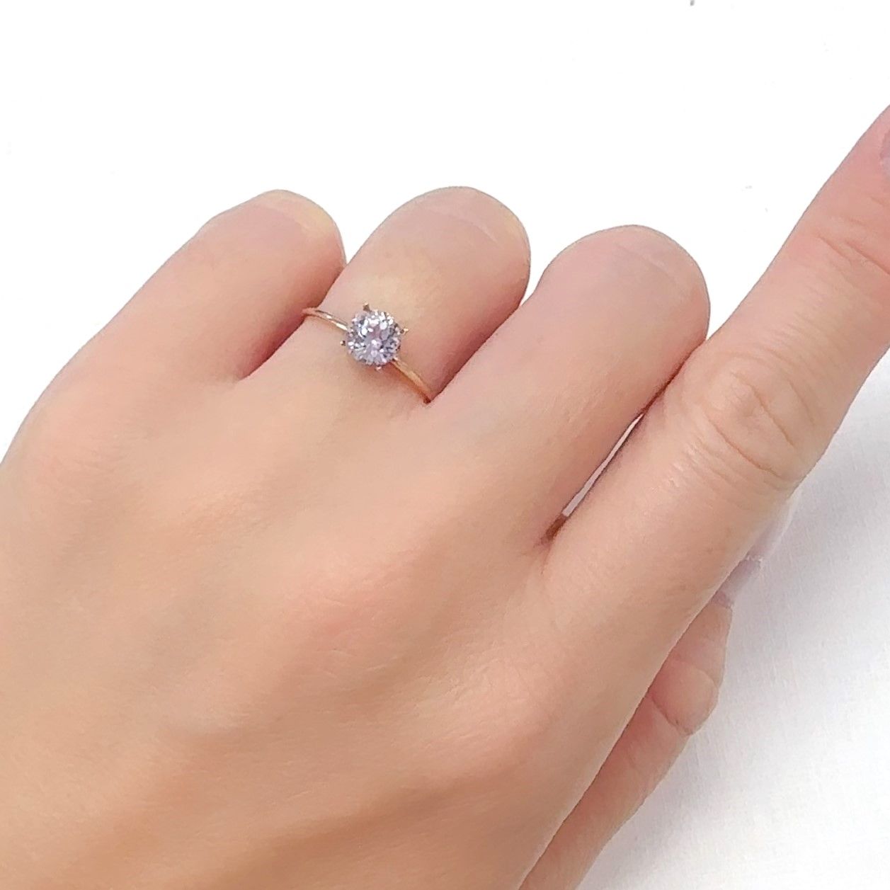 クンツァイト アフガニスタン産 1.04ct[231224777]5.9x5.8mm前後