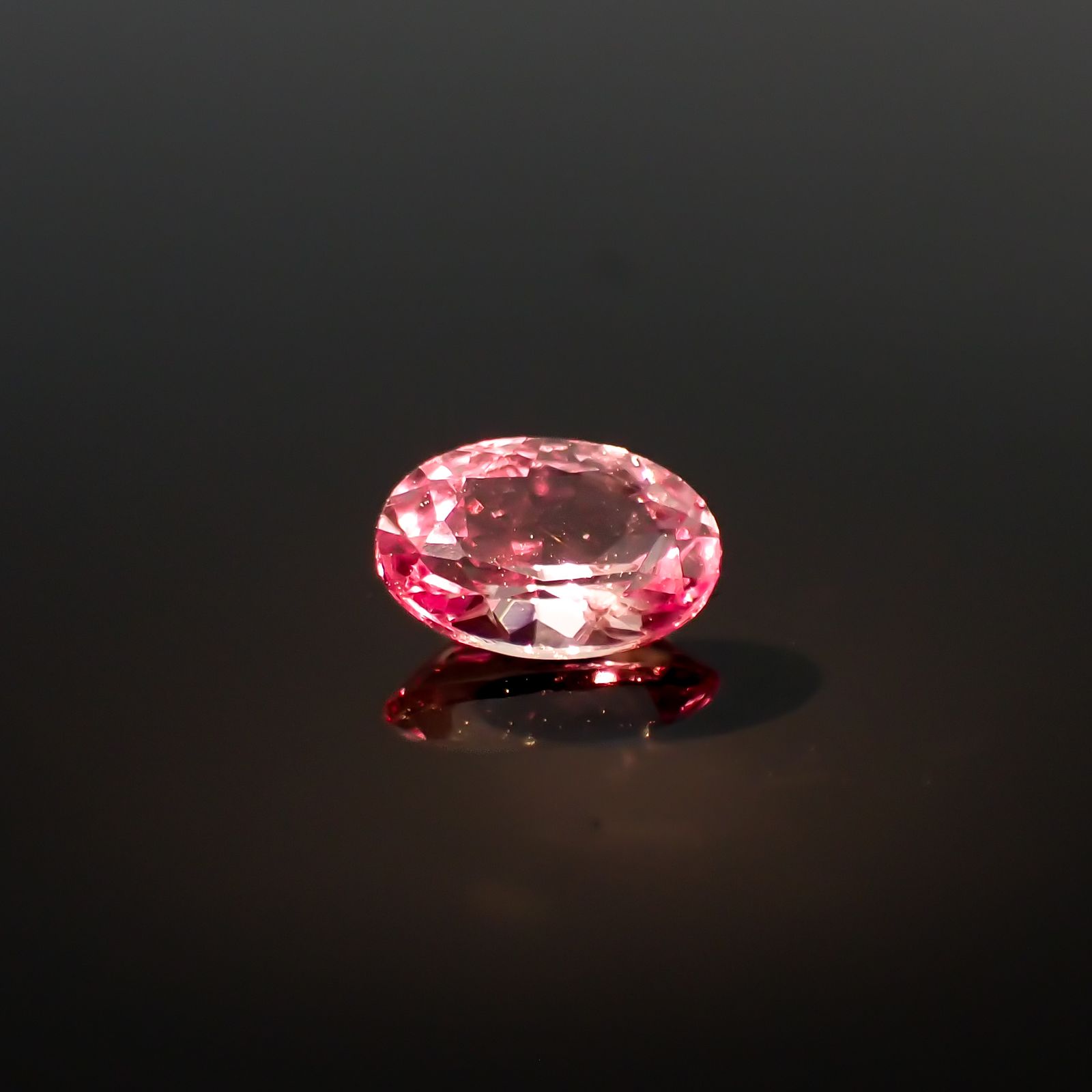 ドラゴンガーネット タンザニア産 0.49ct[230421451]5.9x4mm前後