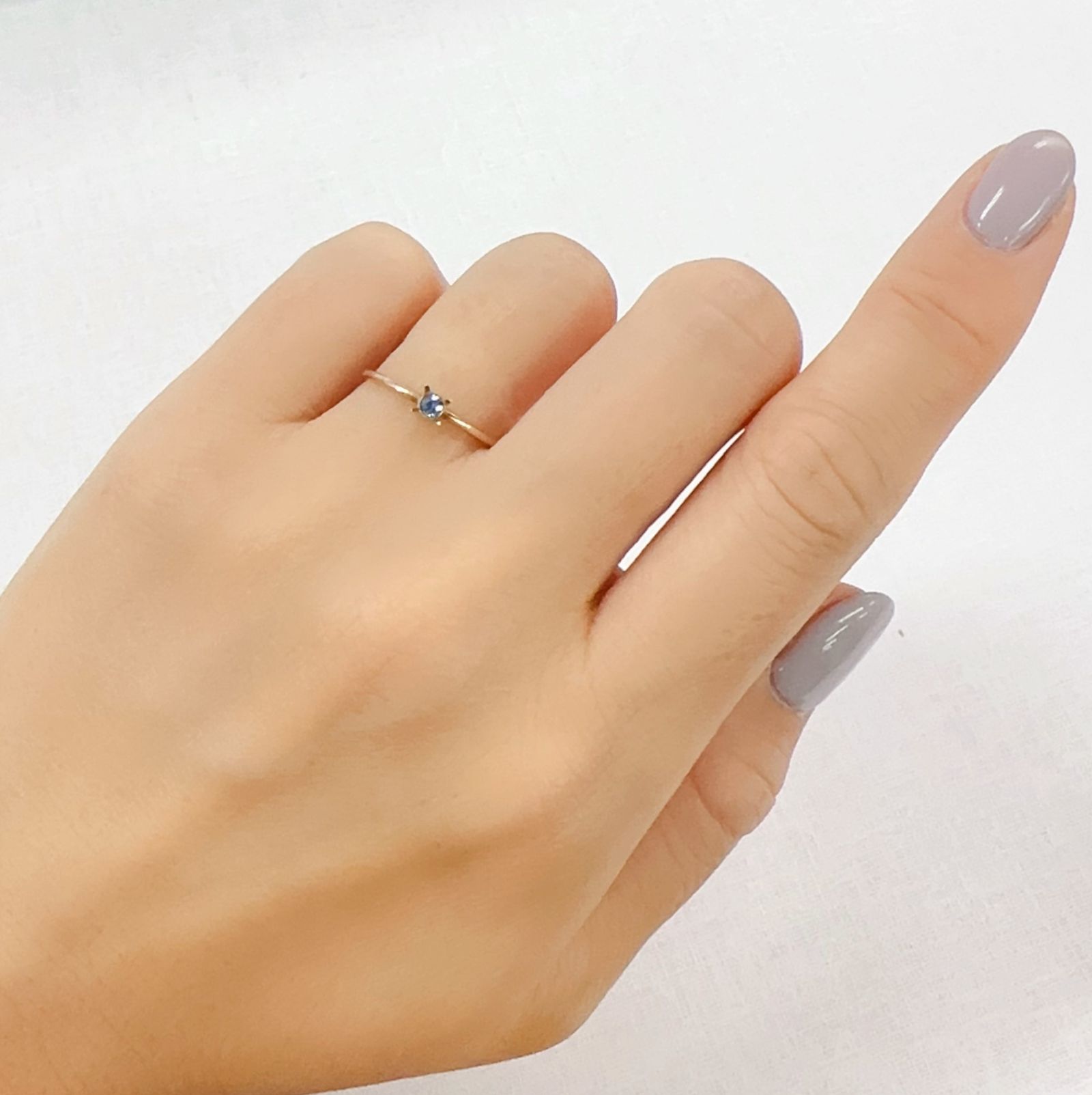 ベニトアイト アメリカ・カリフォルニア州産 0.050ct[230823207]2.2x2.2mm前後