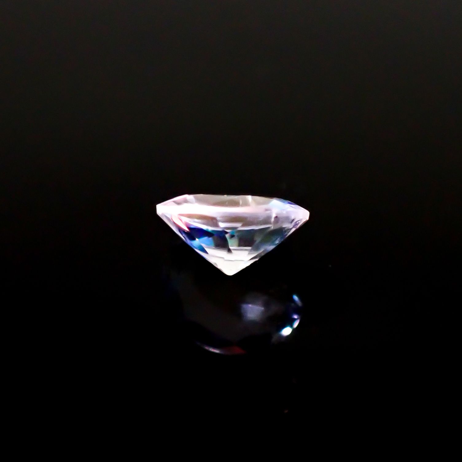 レインボームーンストーン(宝石名ラブラドライト)タンザニア産 0.36ct 識別済[241029206]5.4x4.8mm前後