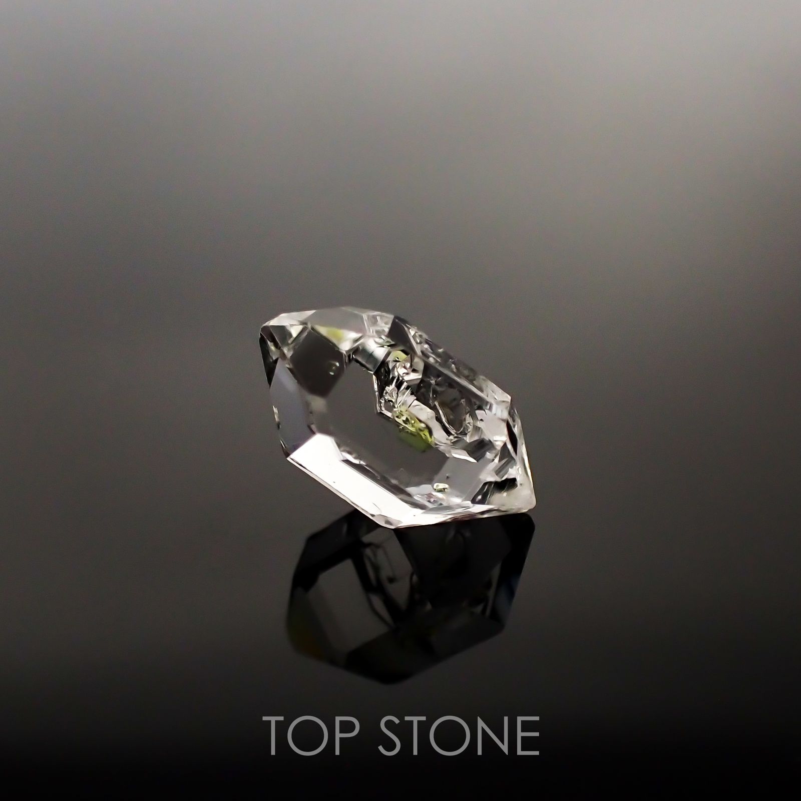 オイルインクォーツ パキスタン産 ルース 3.42ct[210911441]13×7.5mm前後