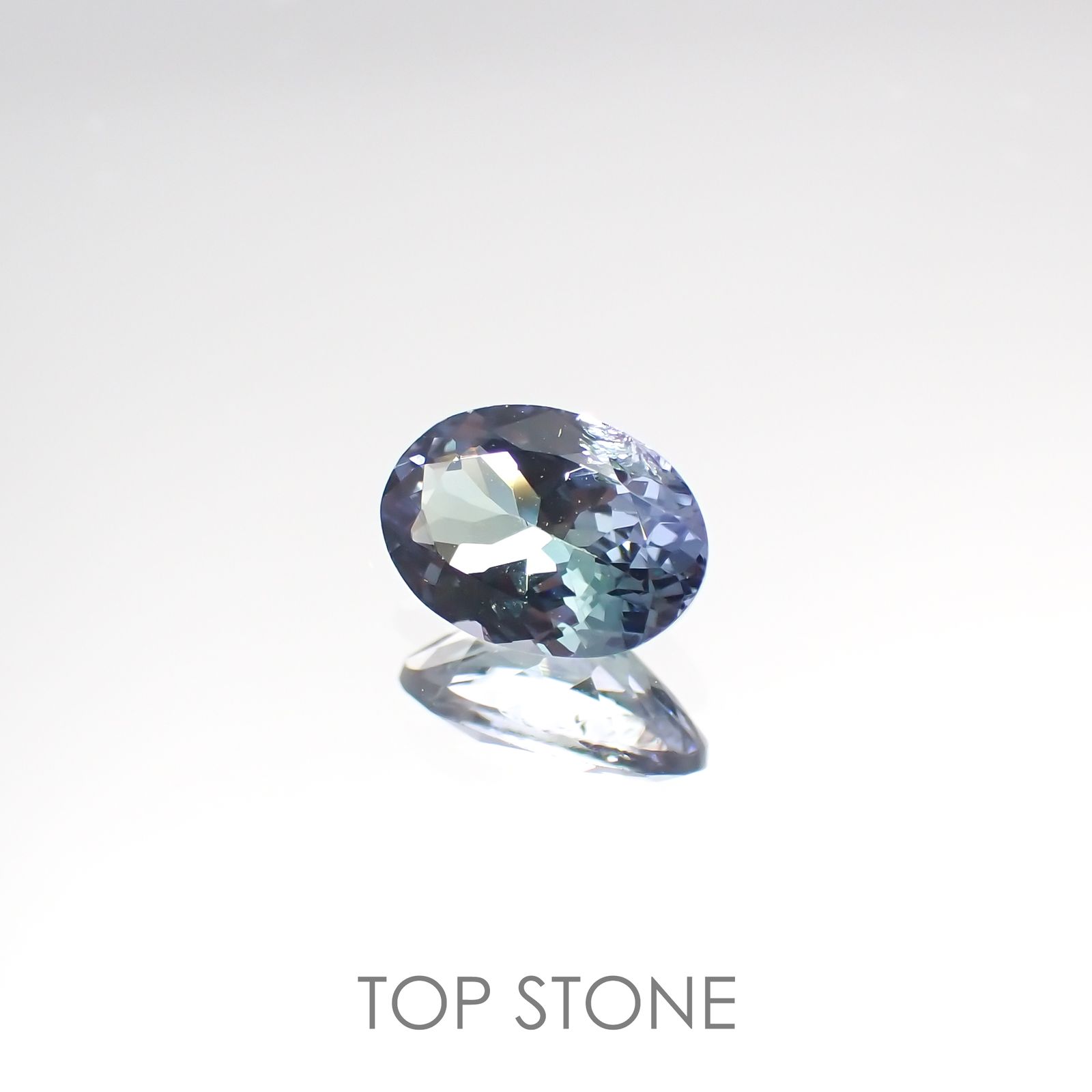 バイカラータンザナイト(ゾイサイト) タンザニア産 ルース 0.76ct[210812649]7.1×5mm前後