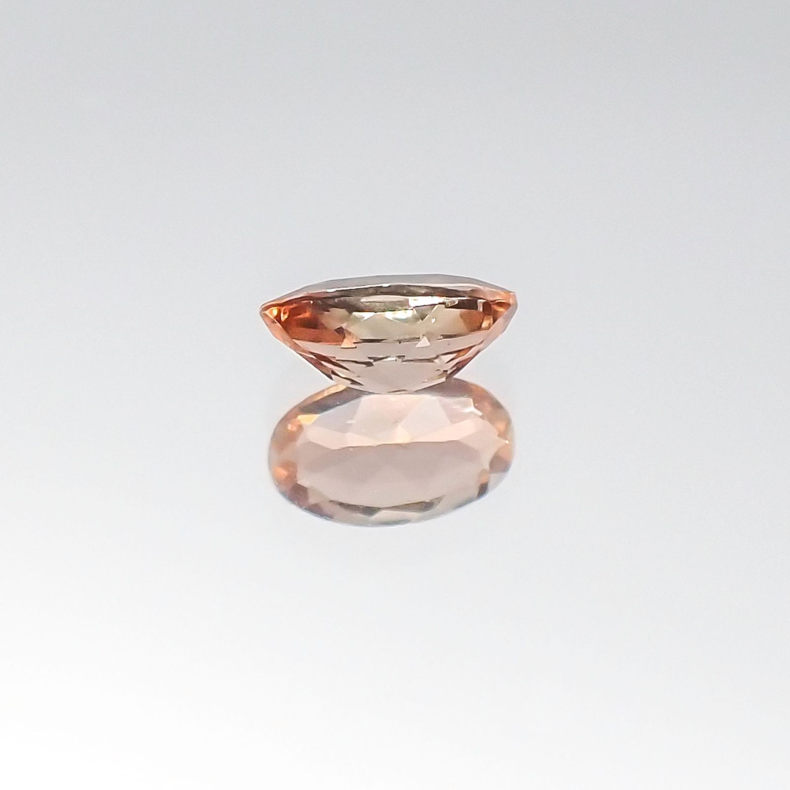 <ランダムセレクト1個販売> アンダリュサイト オーバルカット モザンビーク産 0.20ct前後[20096134-PAC]5×3.1mm前後