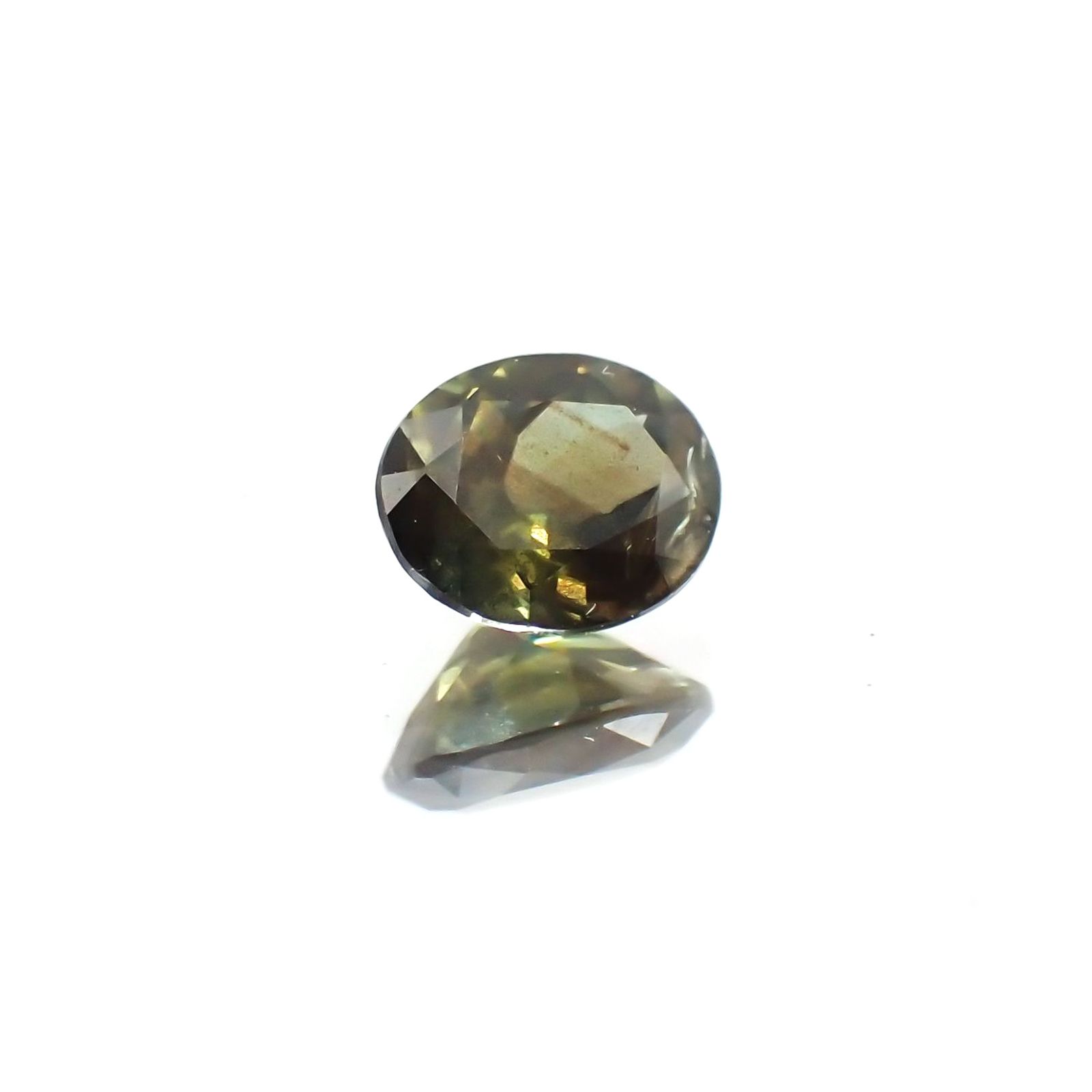 ゴールドシーンサファイア 非加熱(宝石名シーン・サファイア) ケニア産 0.599ct ソ付(彩珠)[25129294]5.5×4.5mm前後