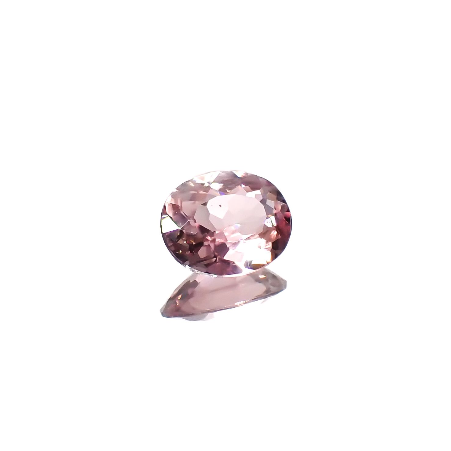 カラーシフト ピンクダイアスポア アフガニスタン産 0.63ct[240326993]6.3x5.1mm前後
