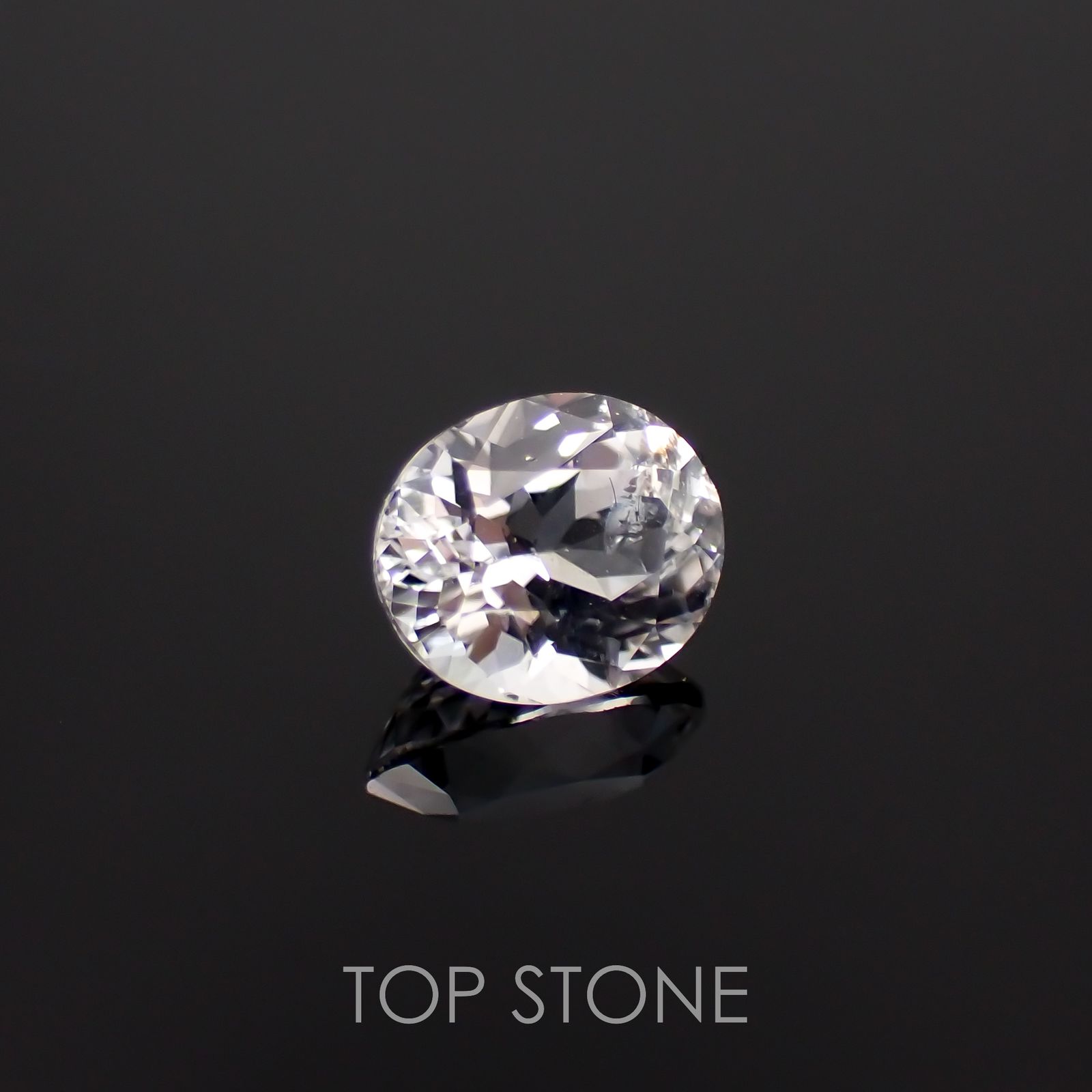 フェナカイト(宝石名フェナカイト)マダガスカル/ブラジル産 0.77ct 識別済[221119137]6.4x5.3mm前後