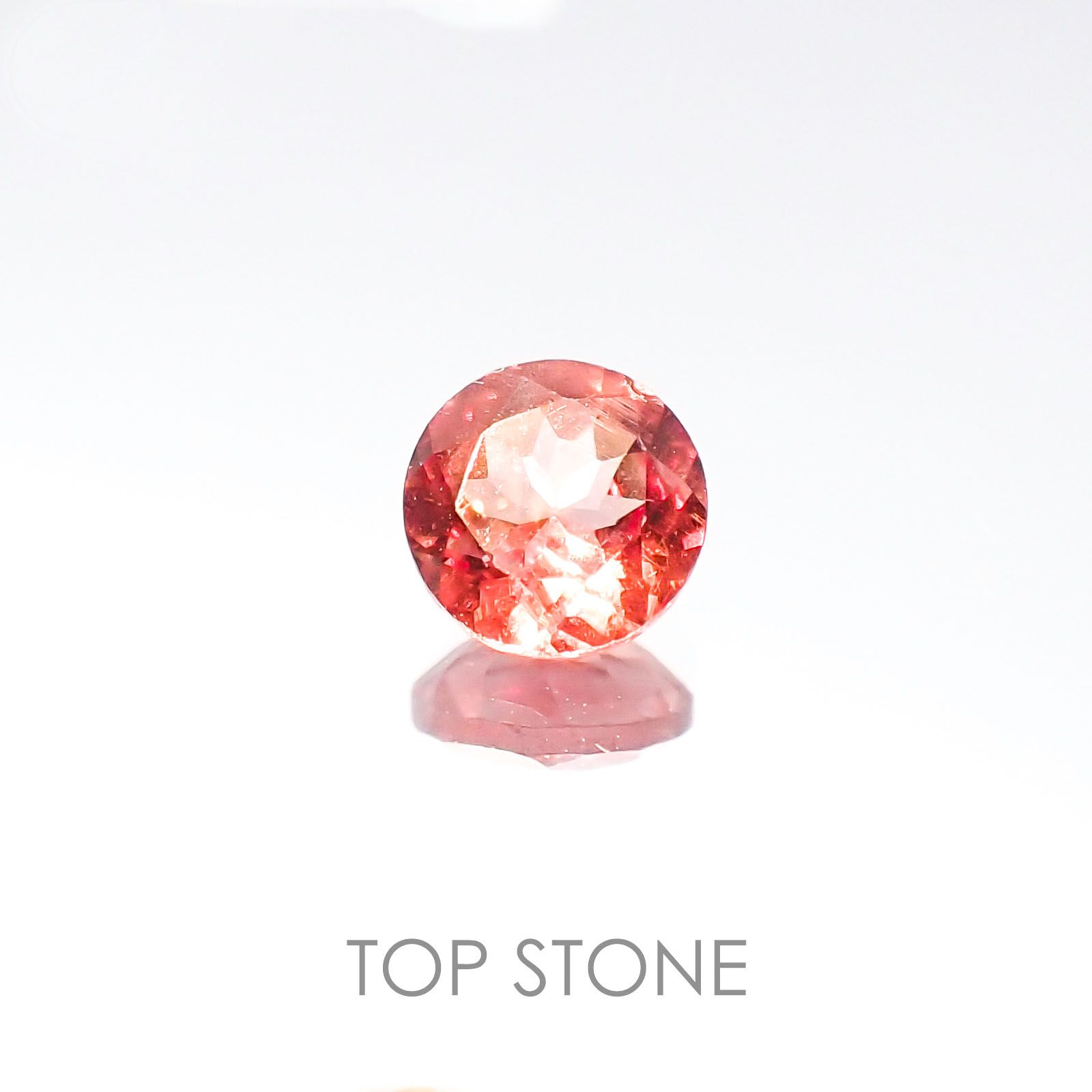 カラーチェンジマラヤガーネット タンザニア産 ルース 0.56ct[20096099]5×5mm前後