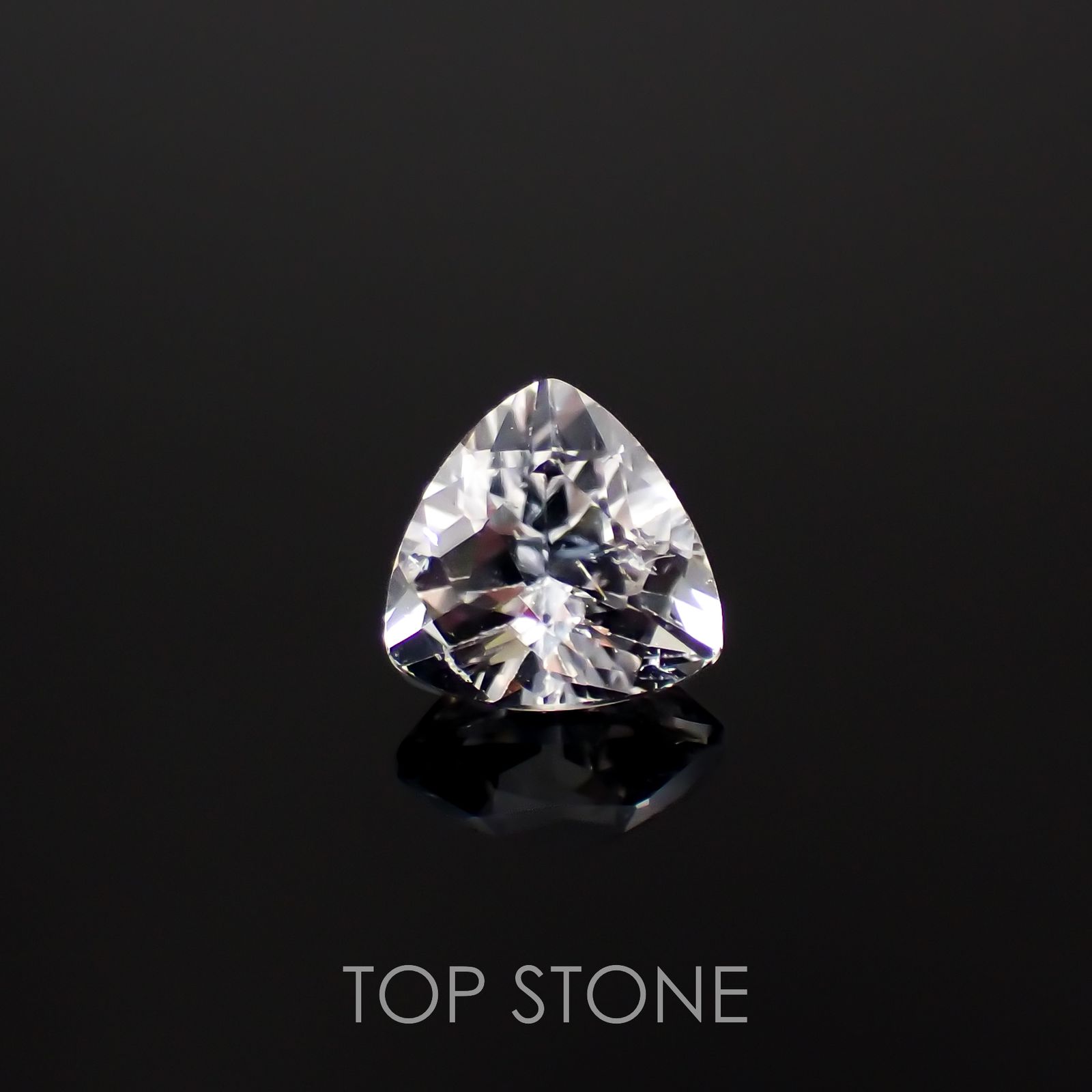 フェナカイト(宝石名フェナカイト)マダガスカル/ブラジル産 0.81ct 識別済[221119139]6x6.1mm前後