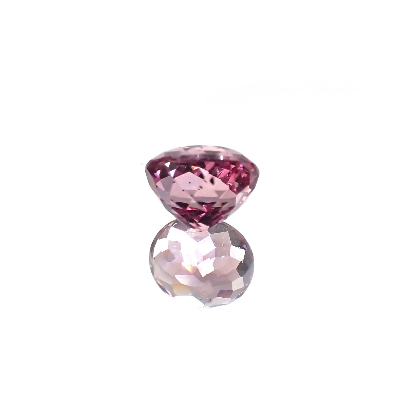 カラーシフト マラヤガーネット(宝石名ガーネット) タンザニア産 1.54ct 識別済[210711877]6.7×5.7mm前後