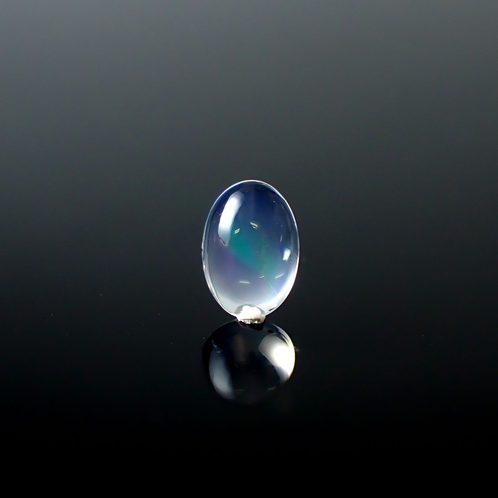 ウォーターオパール メキシコ産 0.71ct / 8.4x5.9mm前後 [250930999]