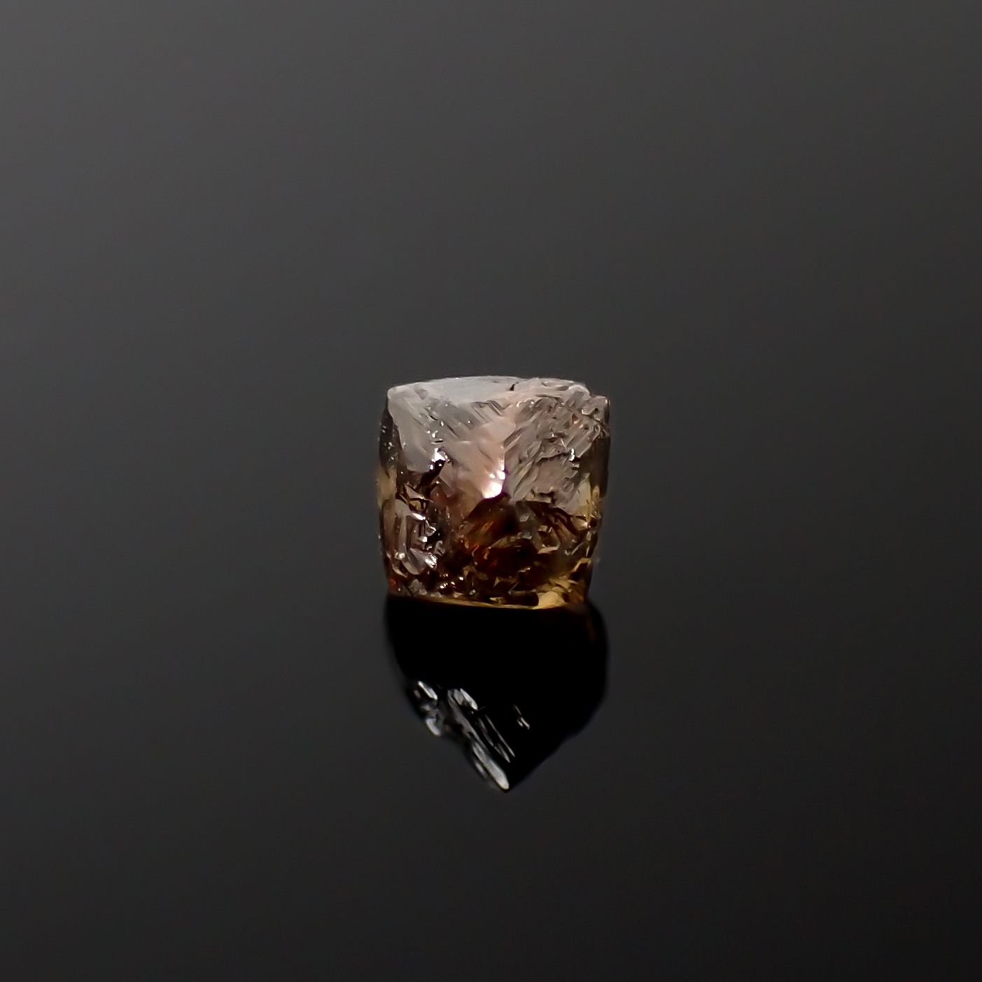 ソーヤブルダイヤモンド 原石 0.60ct[240326567]4.7x4mm前後