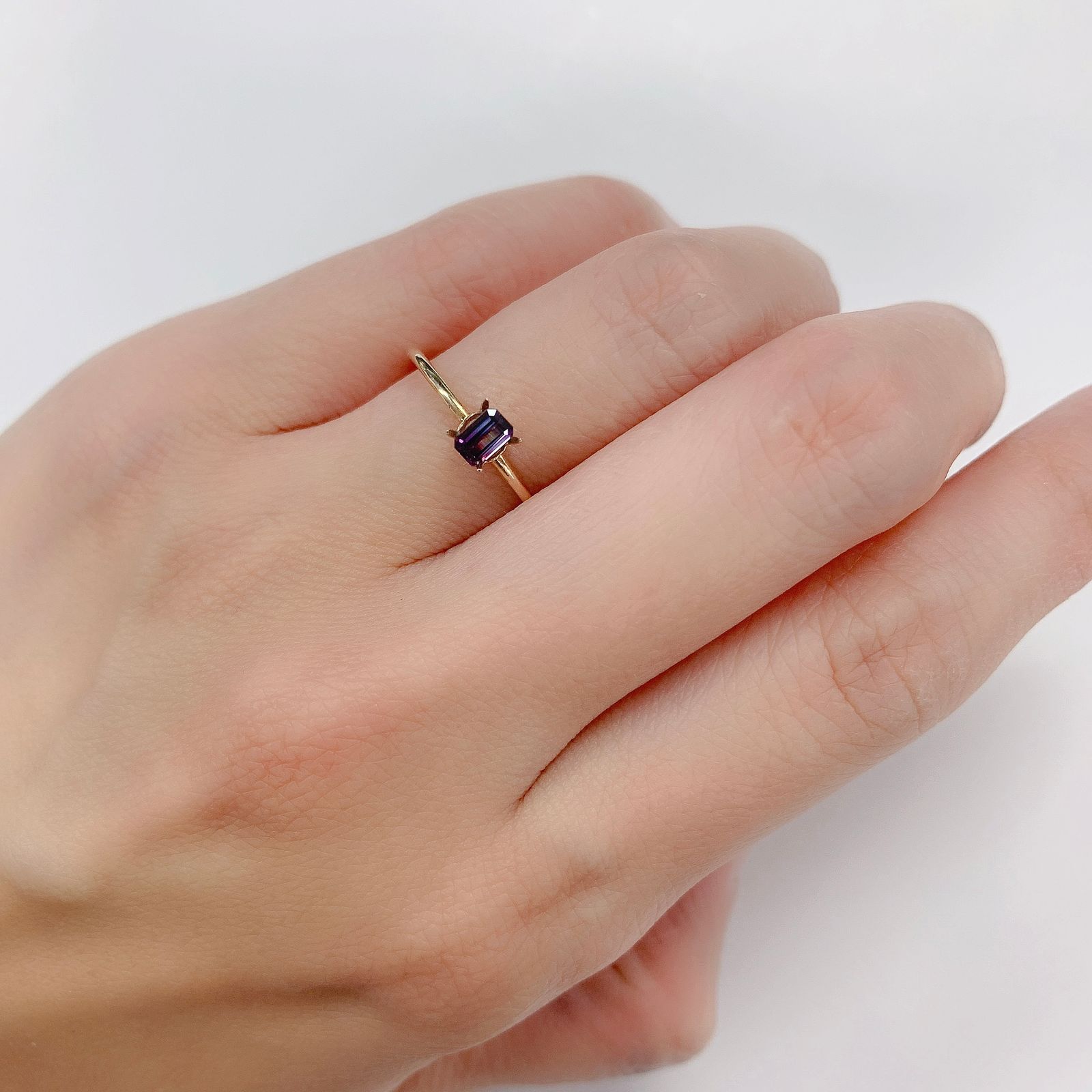 バイカラーサファイア(宝石名バイカラー・サファイア)タンザニア産 0.28ct 識別済[220113888]4.1x2.7mm前後