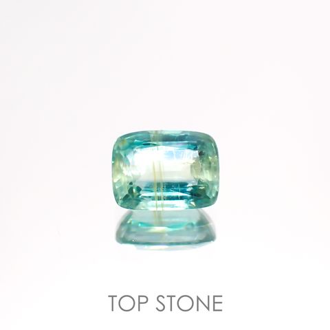 バイカラーカイヤナイト(宝石名カイヤナイト)ネパール産 1.23ct 識別済[220115366]6.9x5.2mm前後
