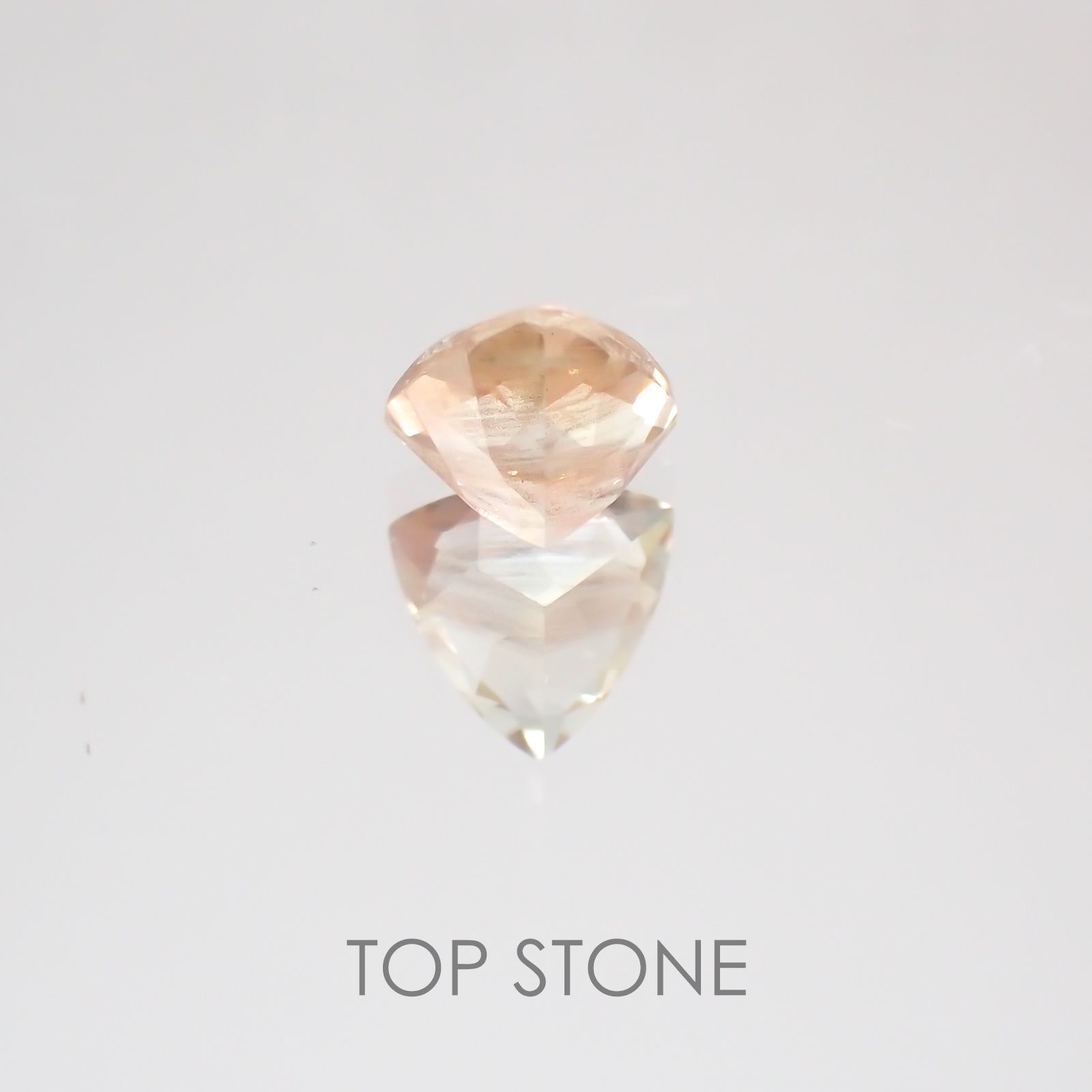 オレゴンサンストーン アメリカ産 ルース 0.47ct[21058948]5.1×5.1mm前後
