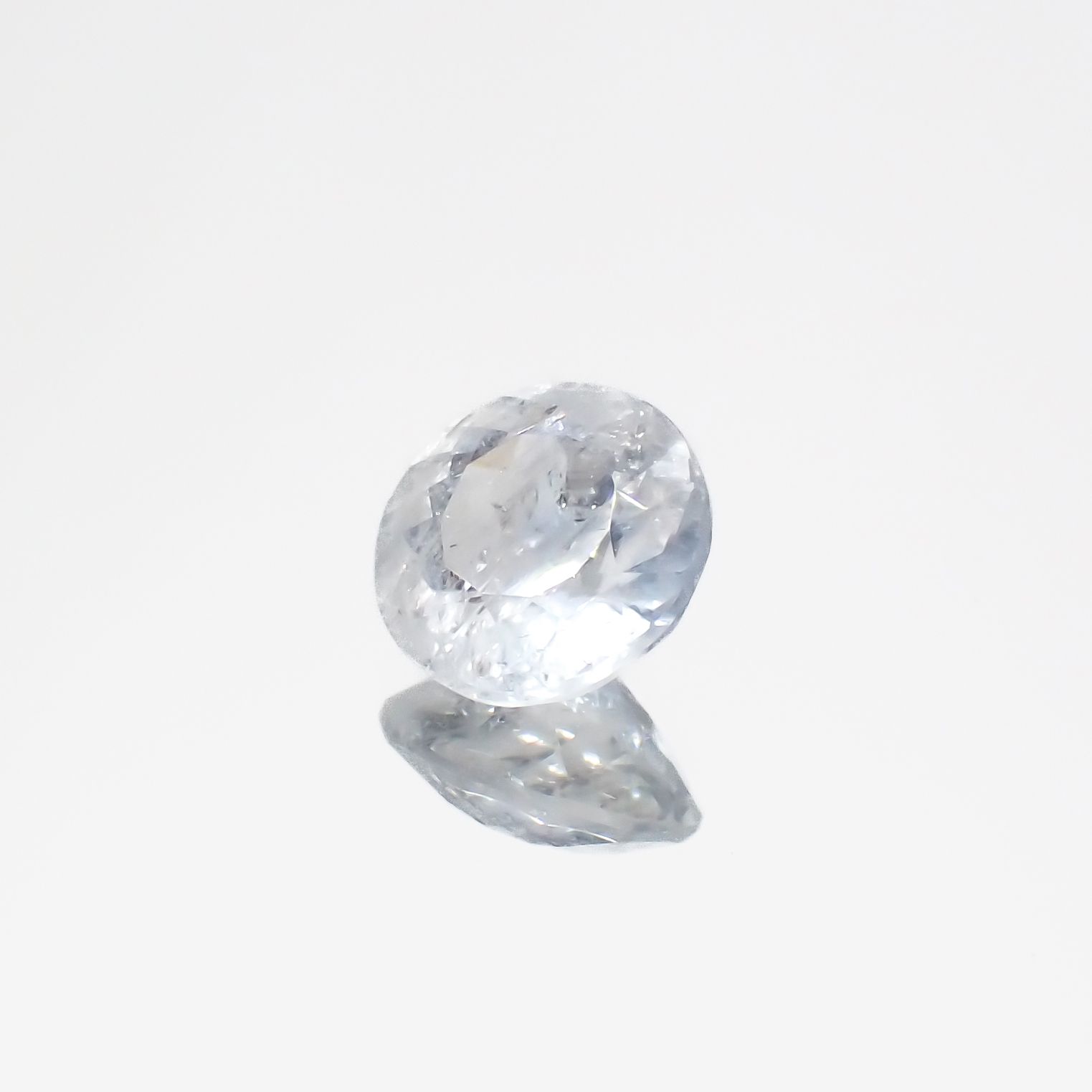 ユークレース(宝石名ユークレース)ブラジル産 1.043ct ソ付(彩珠)[231124257]6.8x6.7mm前後