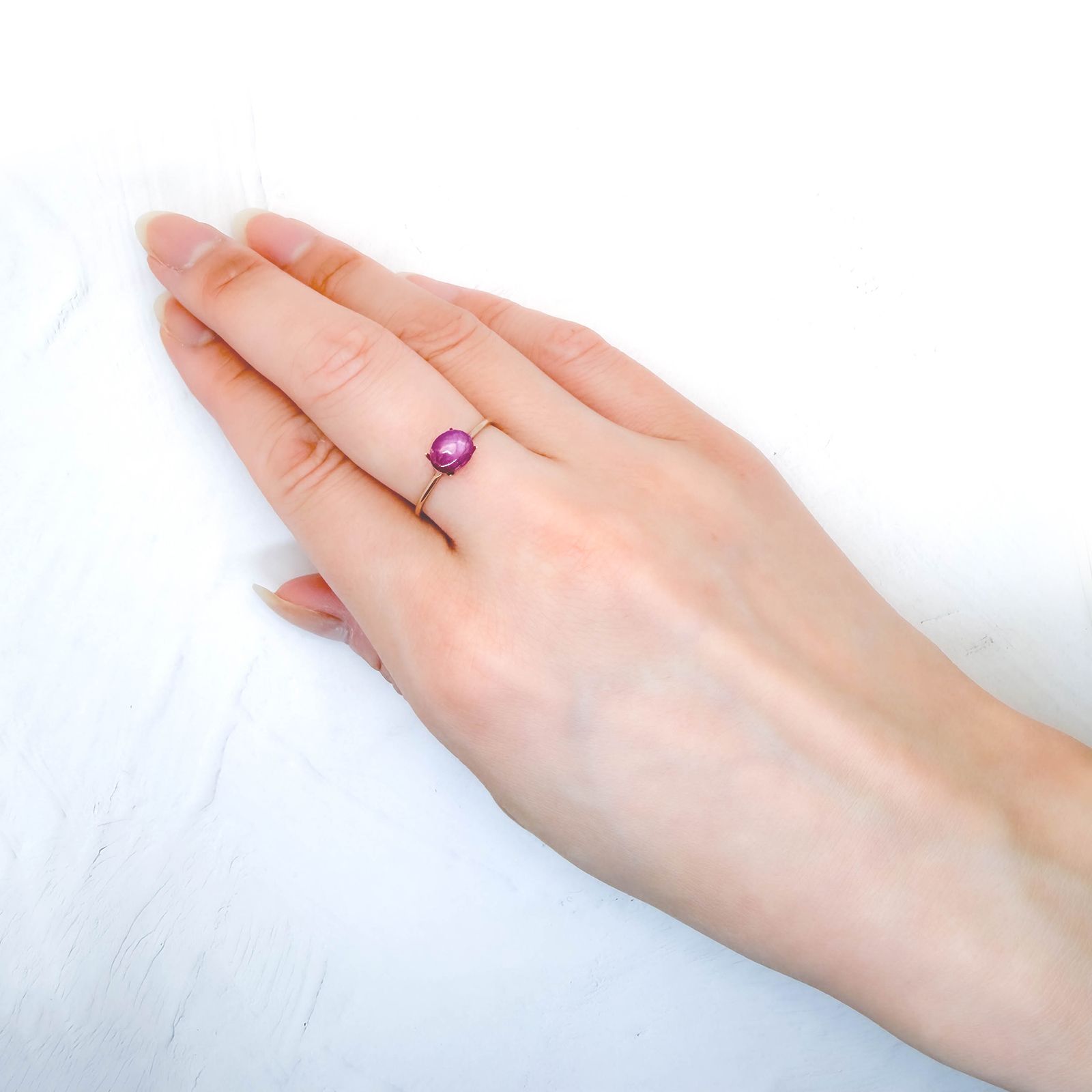 スタールビー ビルマ産 1.77ct / 6.9x5.6mm前後 [260532246]