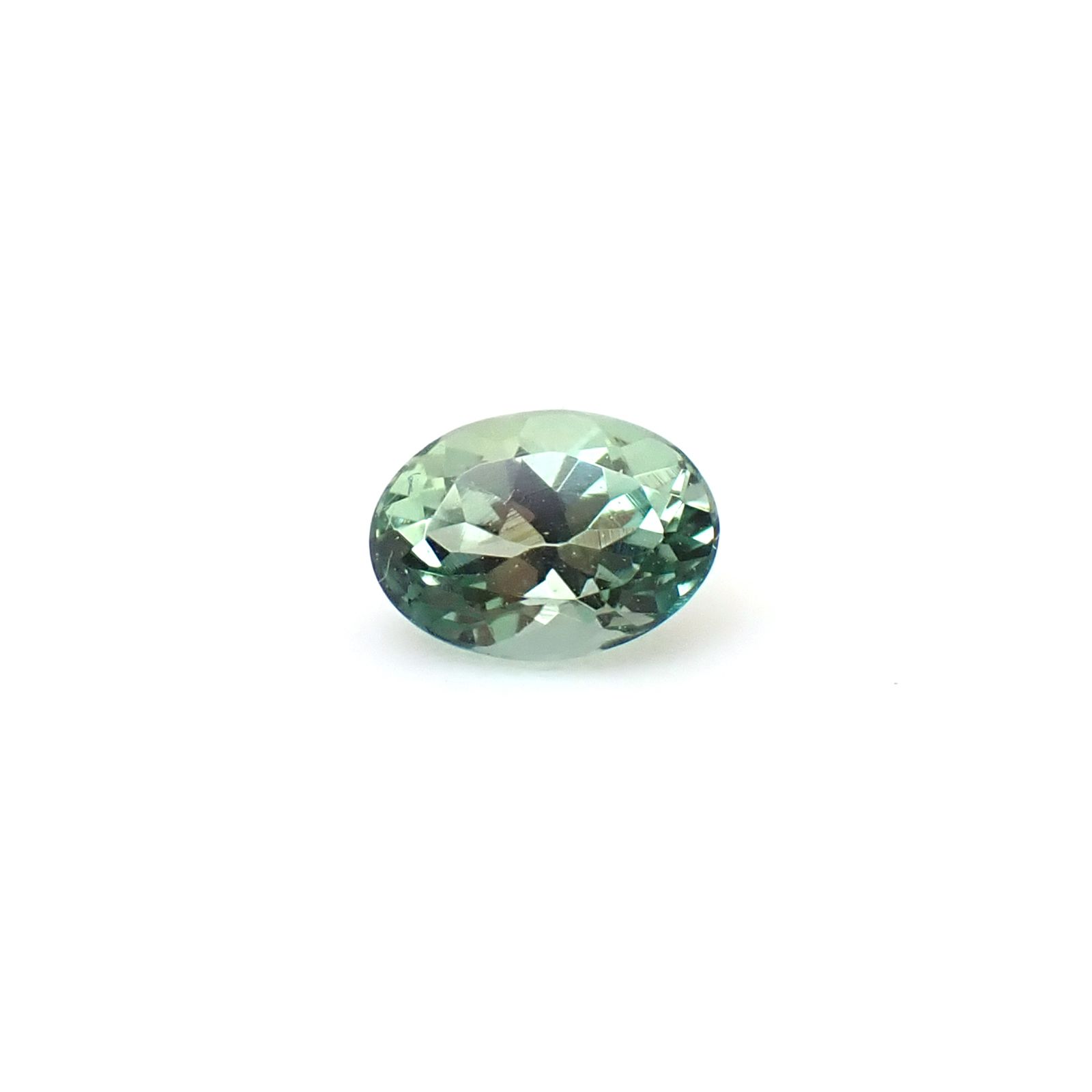 グリーンゾイサイト(宝石名グリーン・ゾイサイト)タンザニア産 識別済 0.17ct / 3.9x2.8mm前後 [260932854]