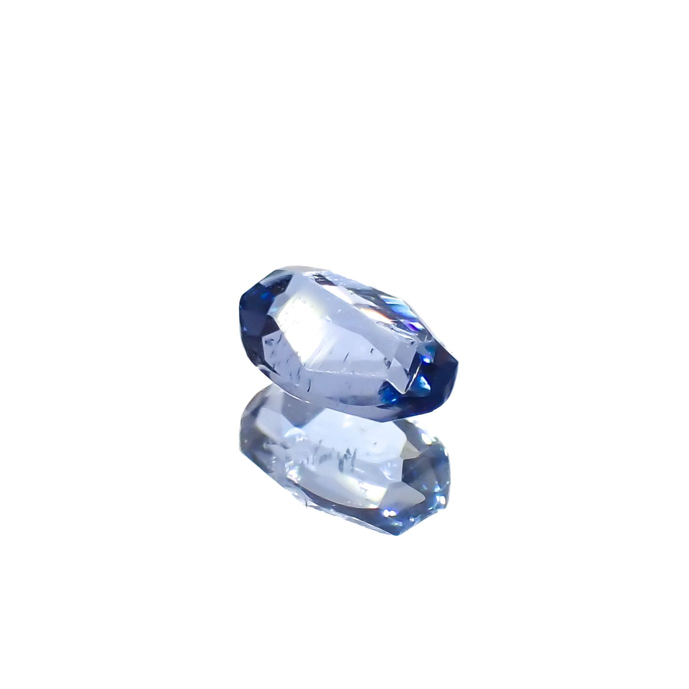 タトゥーアクアマリン ブラジル・ミナスジェライス州タトゥー鉱山産 0.14ct[240427168]4.1x2.9mm前後