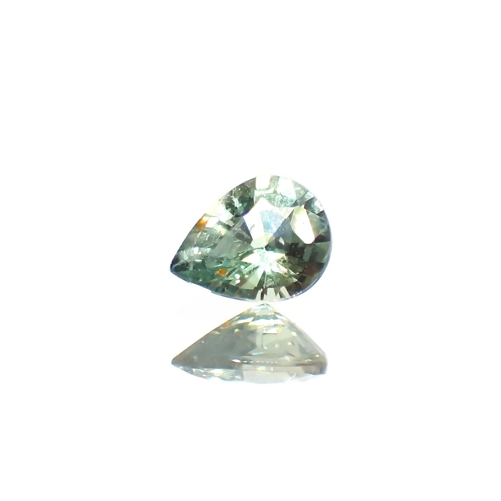 グリーンクリソベリル(宝石名クリソベリル)スリランカ/マダガスカル産 識別済 0.24ct / 4.5x3.4mm前後 [260514479]