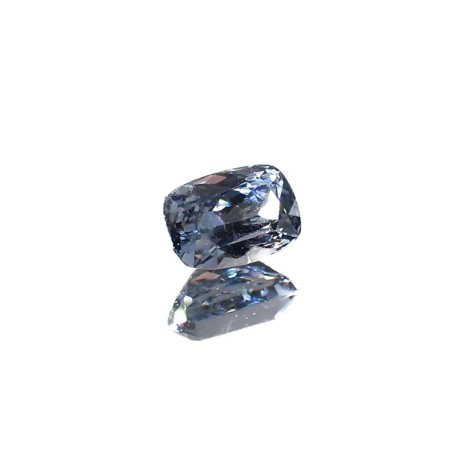 グレースピネル(宝石名スピネル)ビルマ/マダガスカル産 0.80ct 識別済[220716820]6.3x4.4mm前後