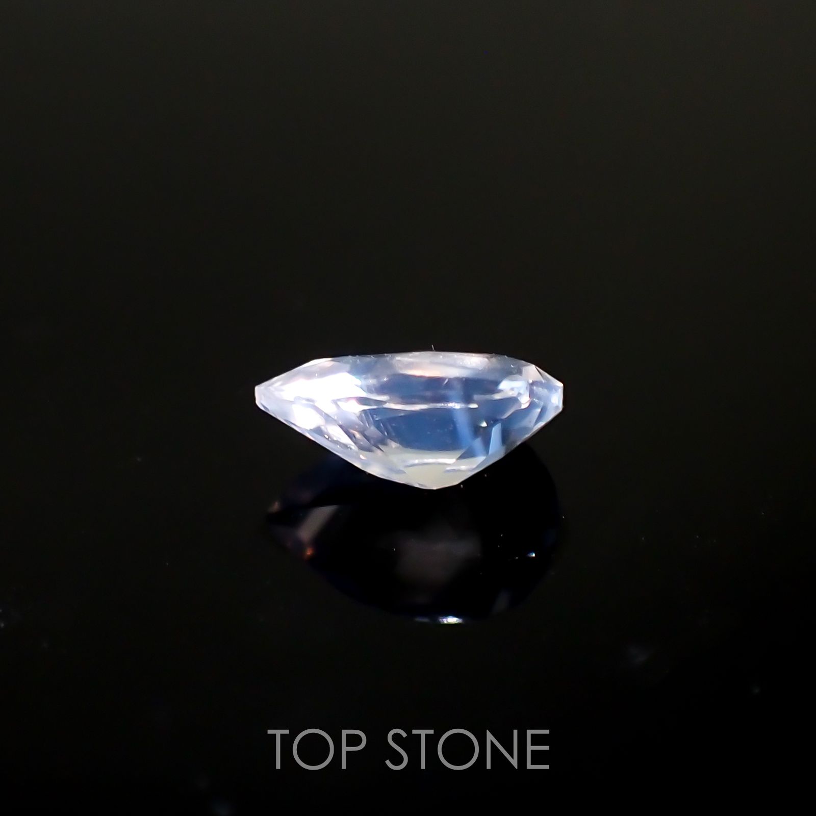 ムーンストーン(宝石名ムーンストーン)インド/スリランカ産 0.53ct 識別済[220515805]6.9x4.9mm前後