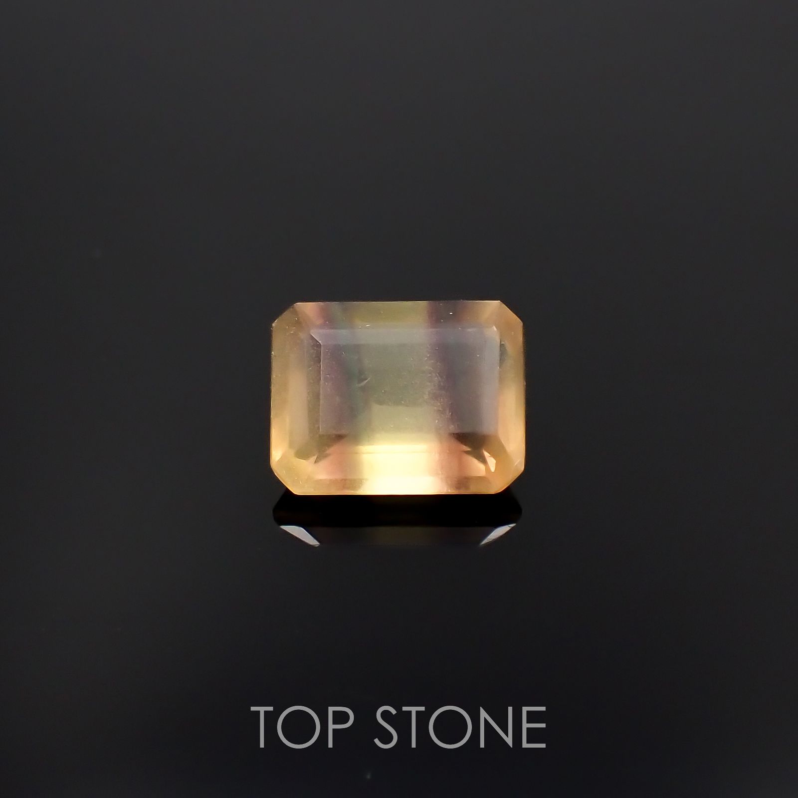 バイカラーフローライト ブラジル産 2.33ct[230119744]8.8x6.8mm前後