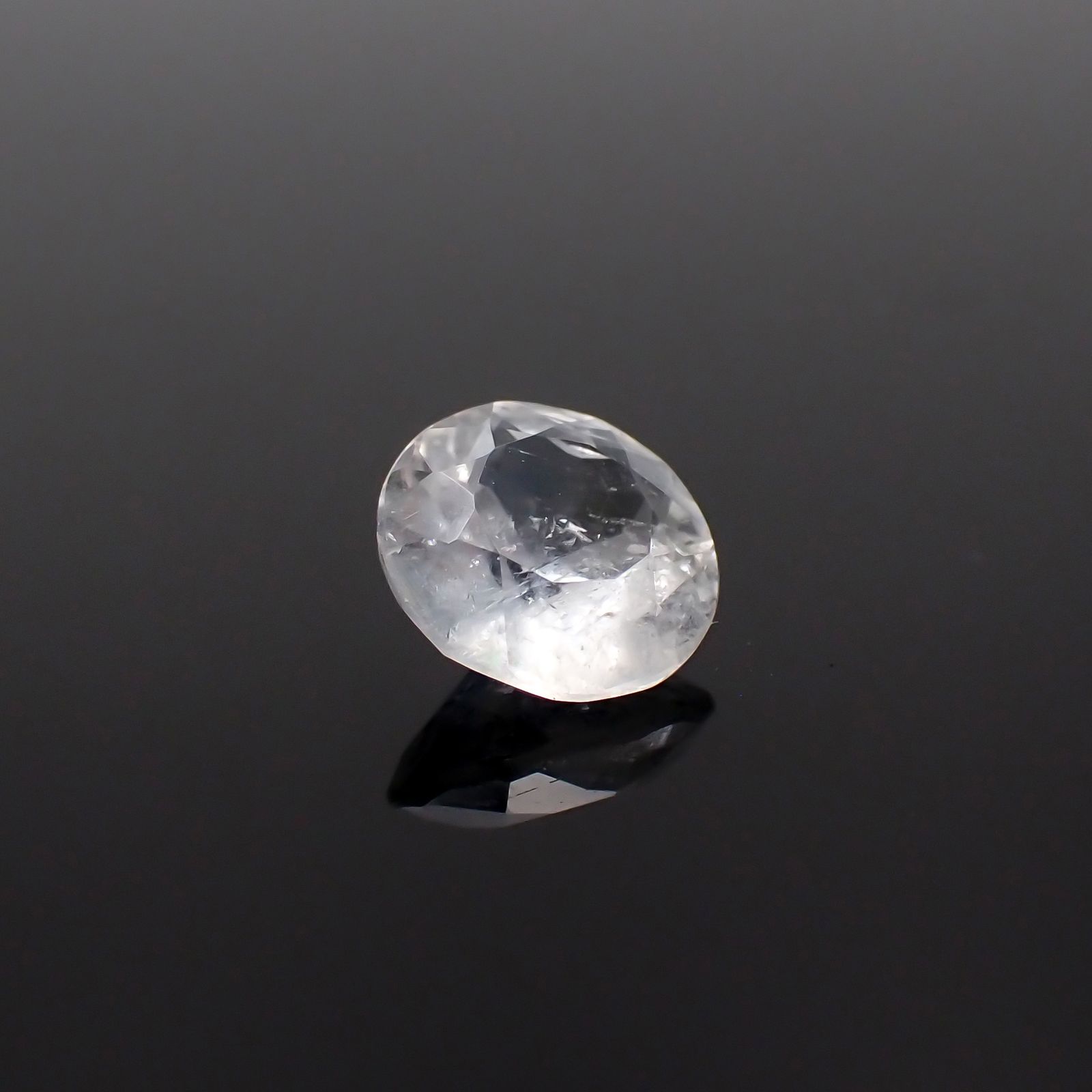 ユークレース(宝石名ユークレース)ブラジル産 1.043ct ソ付(彩珠)[231124257]6.8x6.7mm前後