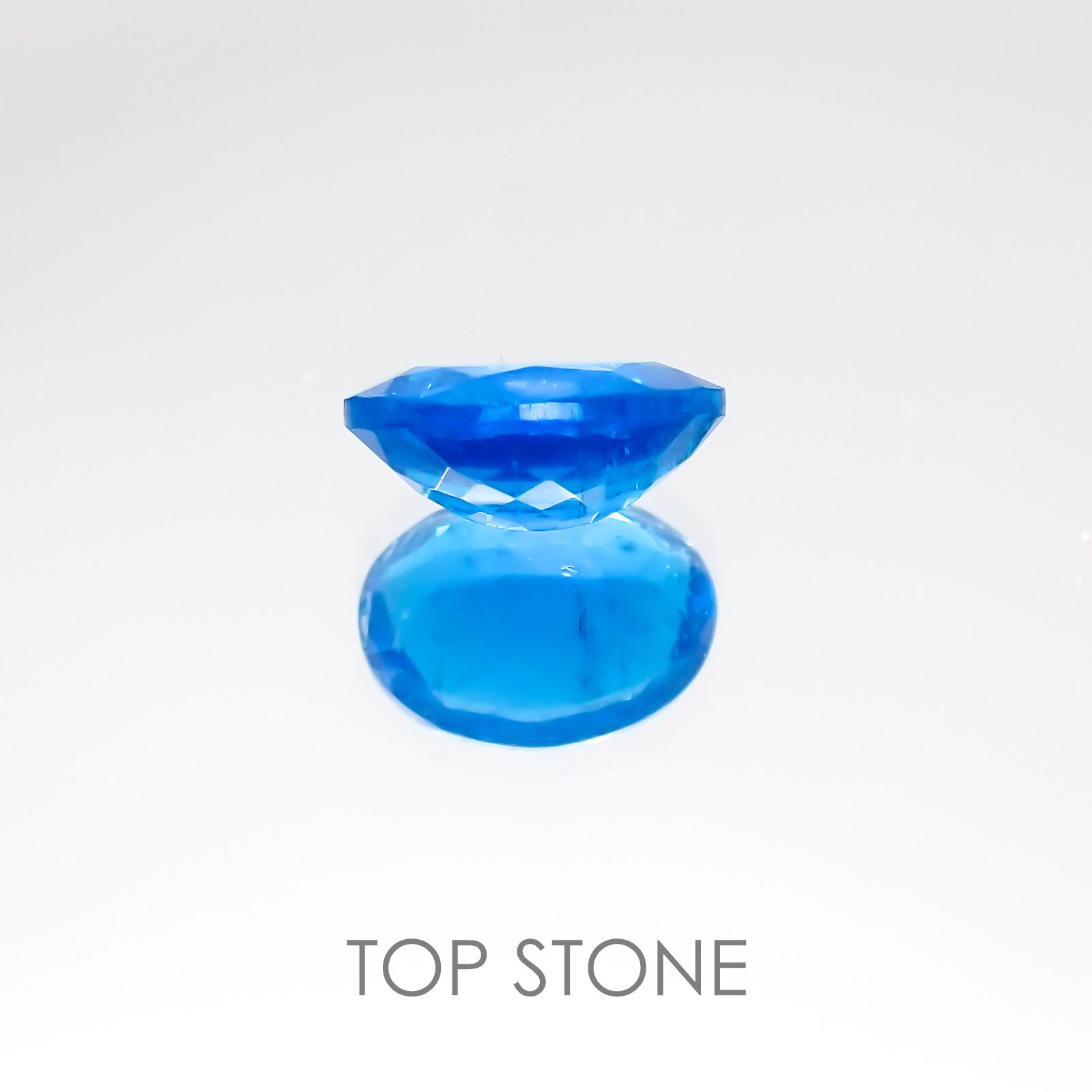ネオンブルーアパタイト ブラジル産 ルース 1.17ct[20128300]7.8×6mm前後