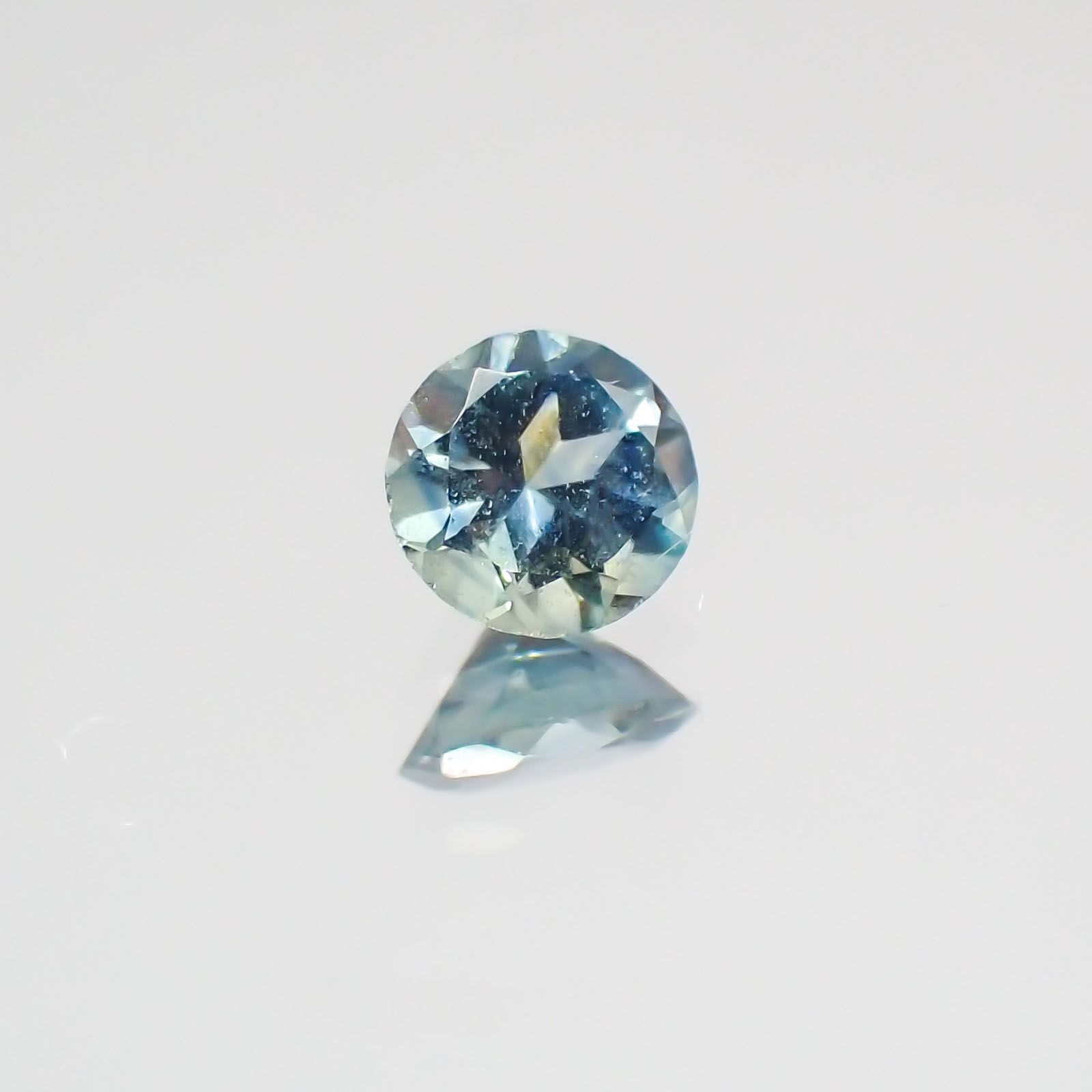 モンタナサファイア アメリカ産 ルース 0.15ct[21029908]3.3×3.3mm前後