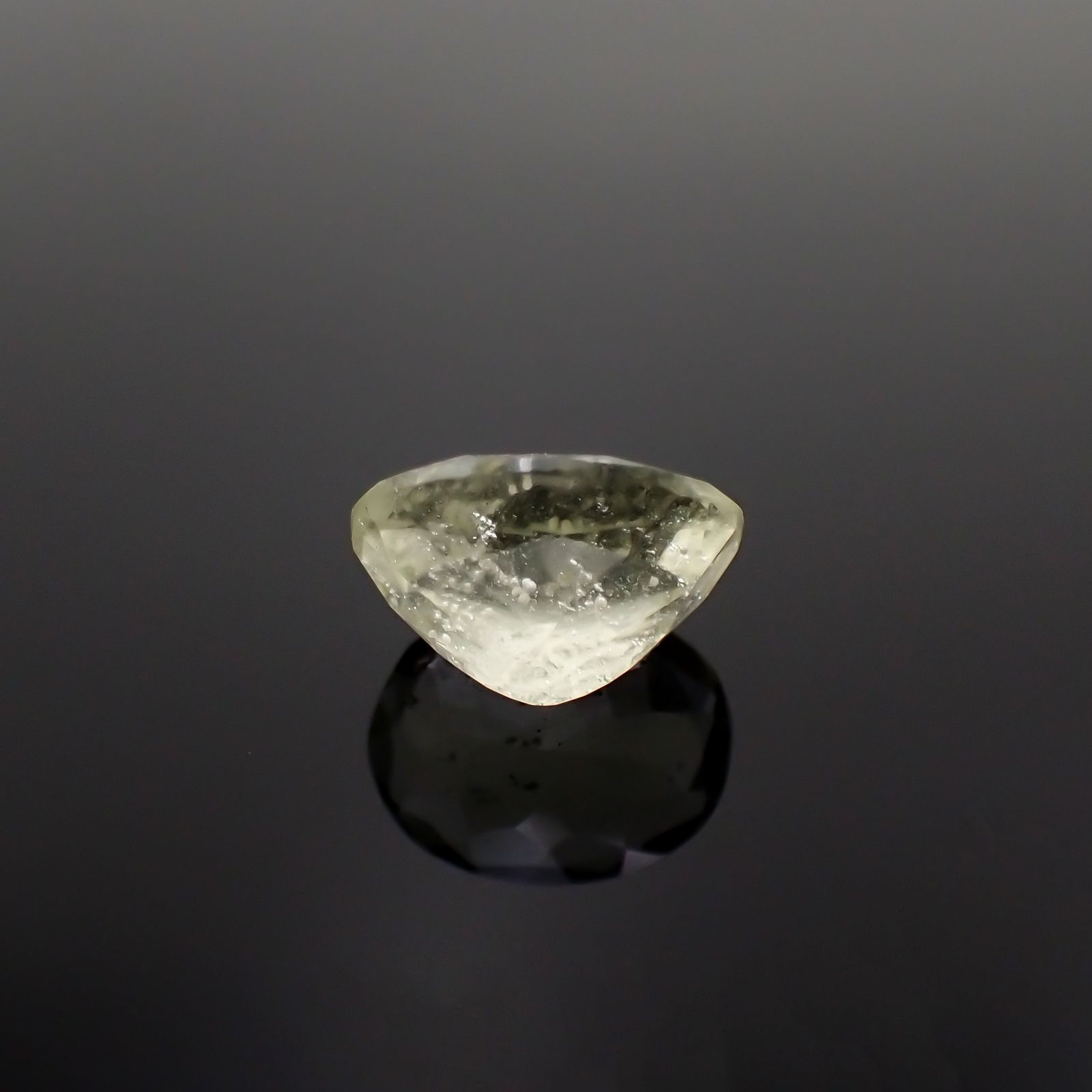 リビアングラス 発見地：エジプト・リビア砂漠 3.30ct[221018195]11.6x9.2mm前後 | TOP STONE(トップストーン)