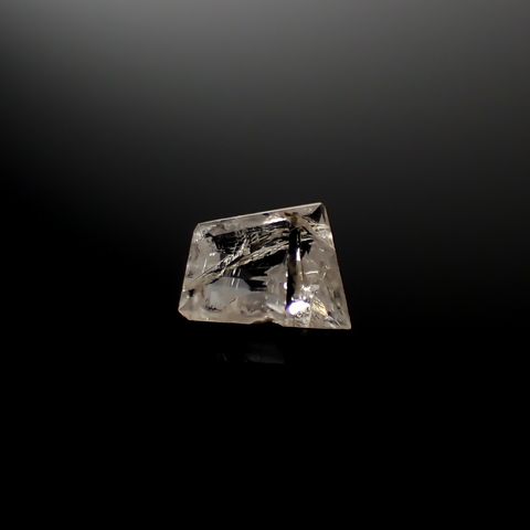 ◇カスタムカット◇ポードレッタイト(宝石名ポードレッタイト)ビルマ産 0.282ct ソ付(彩珠)[240628437]5.8x4.2mm前後