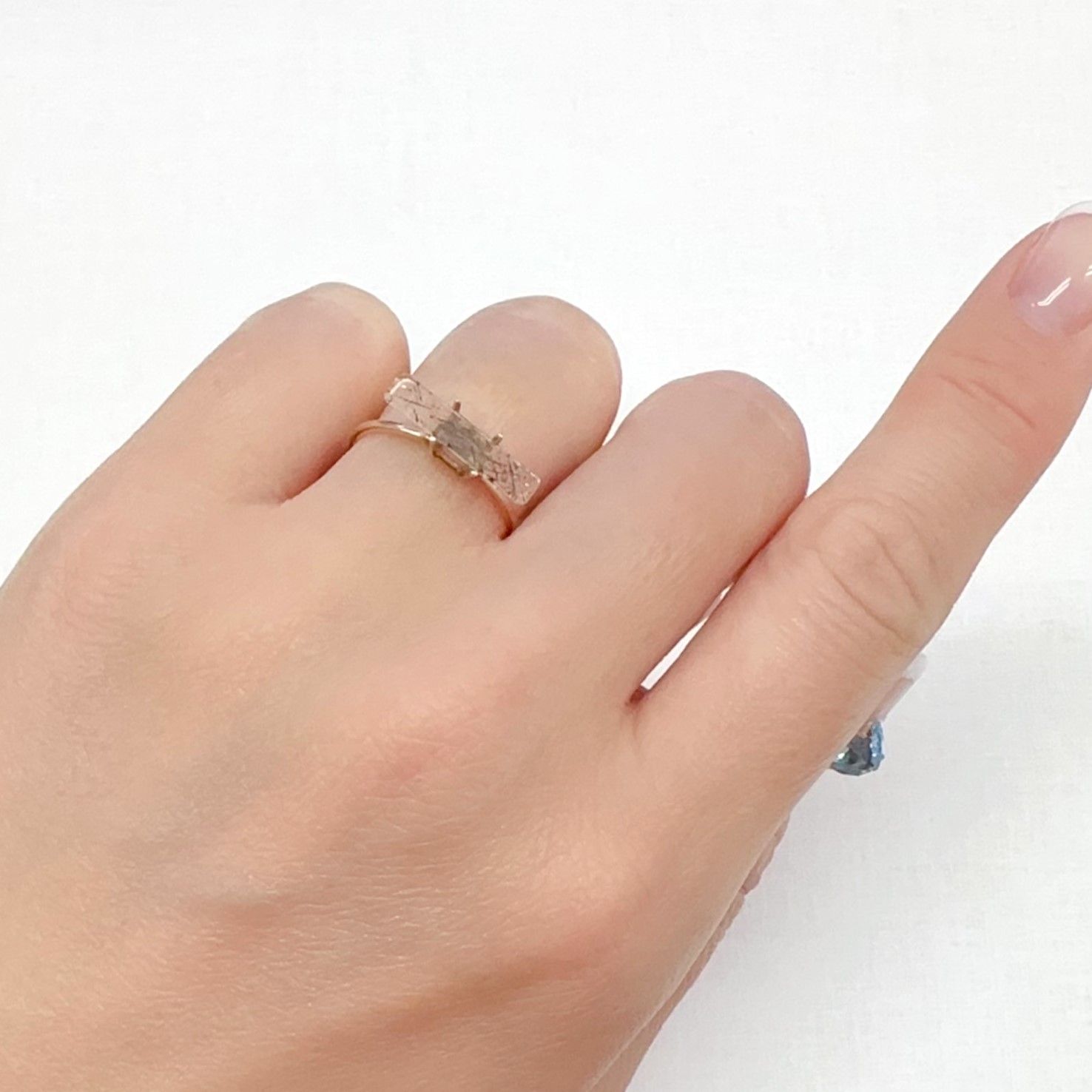 レインボーラティスサンストーン オーストラリア産 0.92ct[240326528]15.5x3mm前後