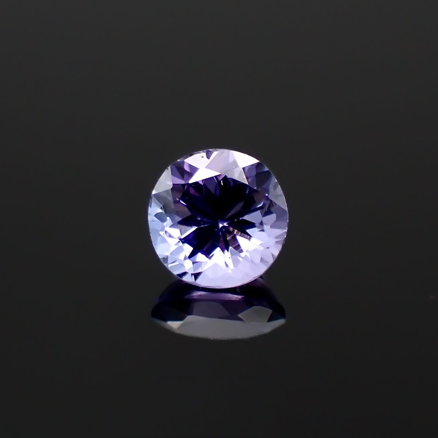 タンザナイト(宝石名タンザナイト)タンザニア産 0.72ct 識別済[230120194]5.5x5.4mm前後