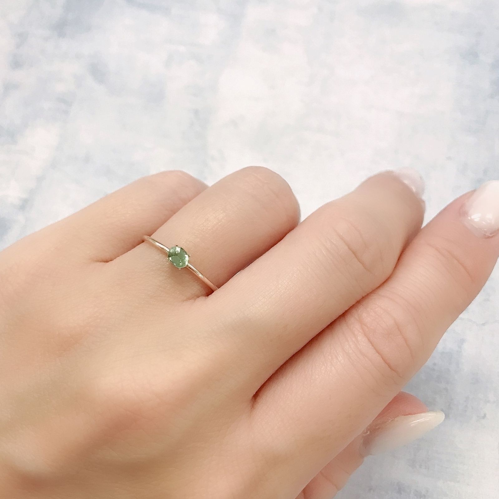 グリーンカイヤナイト(宝石名カイヤナイト)タンザニア産 0.26ct 識別済[220616672]4.1x3.3mm前後