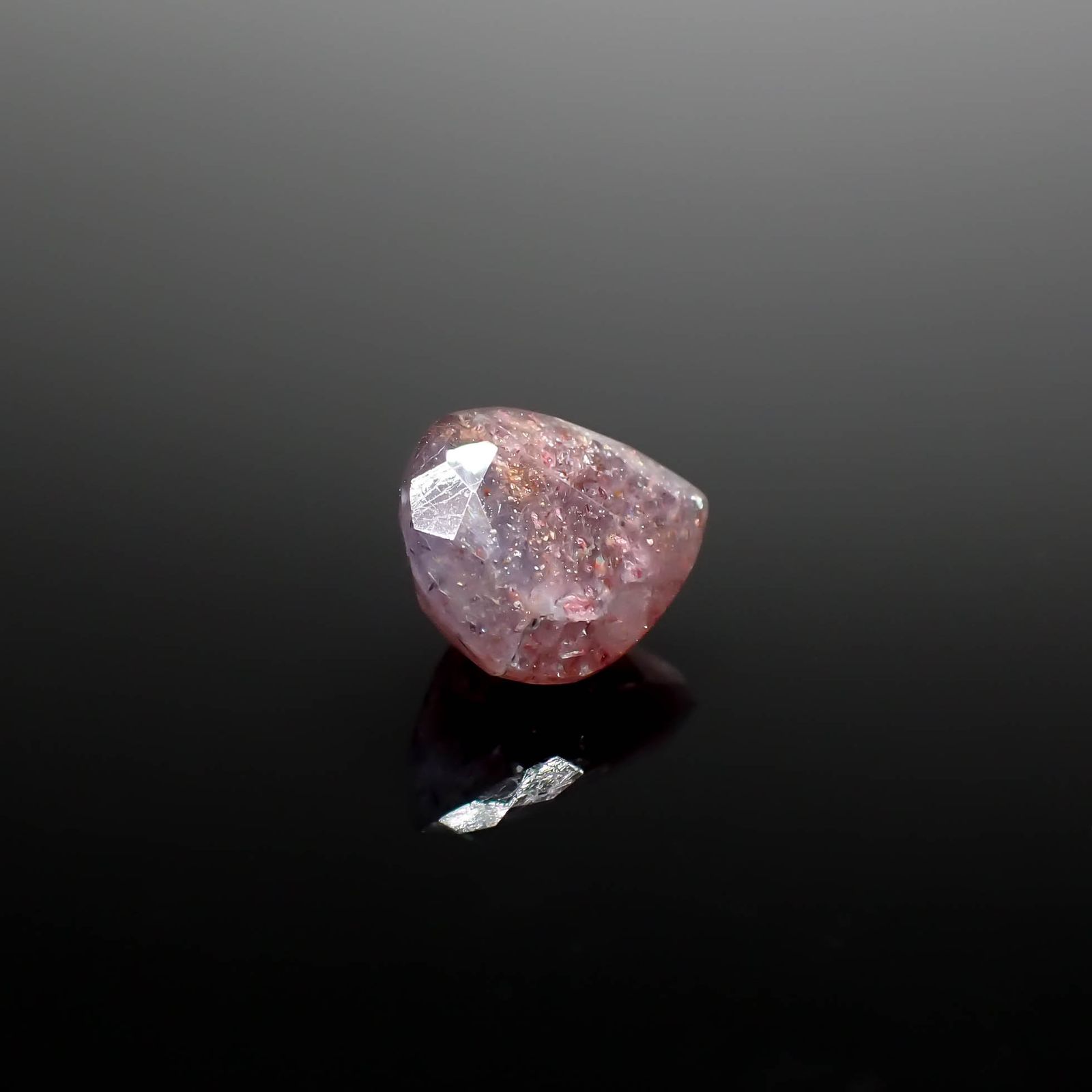 ブラッドショットアイオライト インド産 2.39ct[240125374]9.5x7.9mm前後